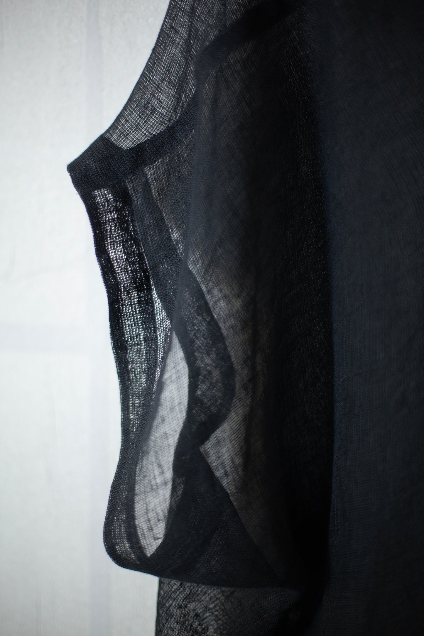 TUNIC#30 - BLACK LINEN MESH