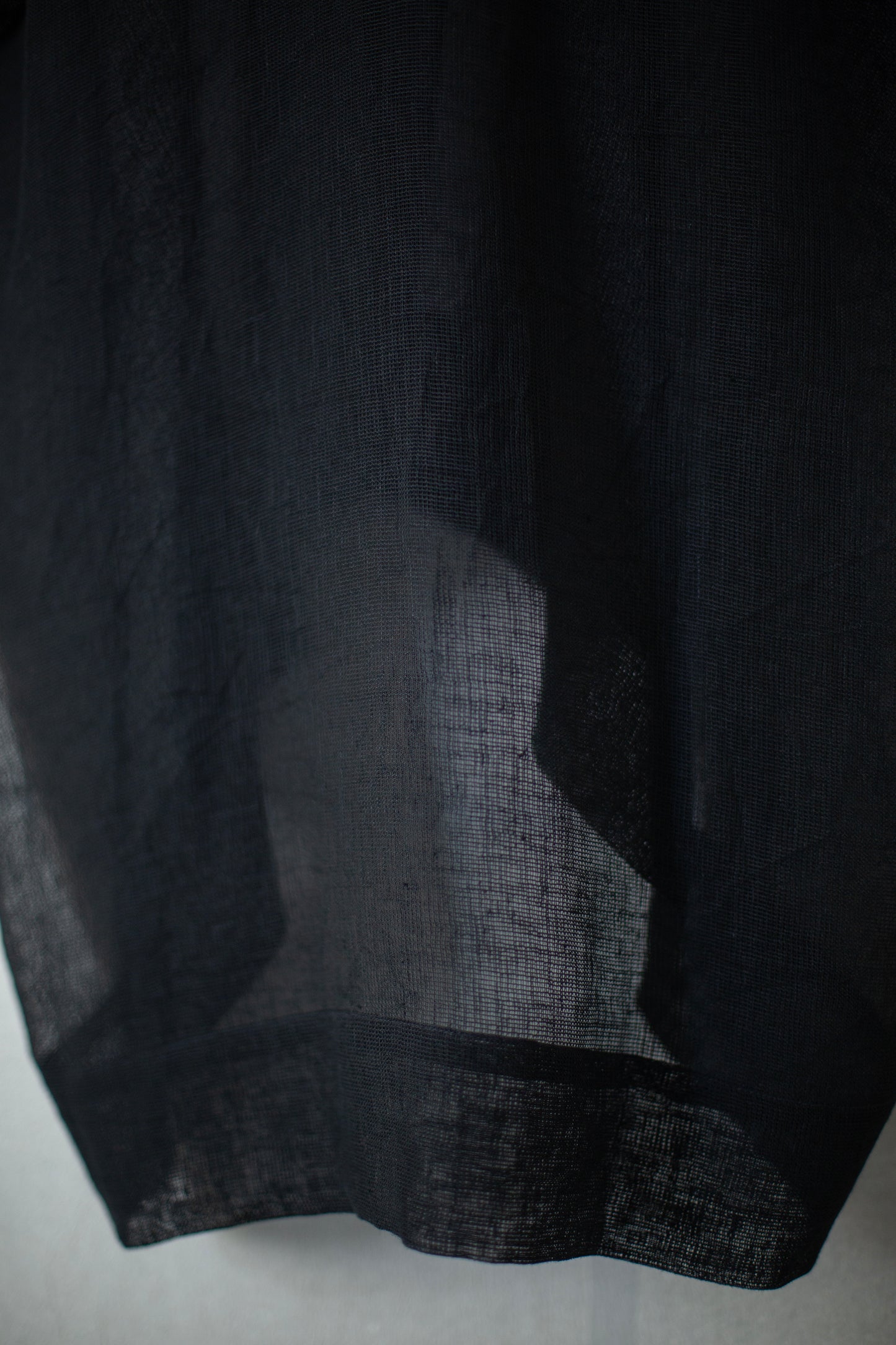 TUNIC#30 - BLACK LINEN MESH