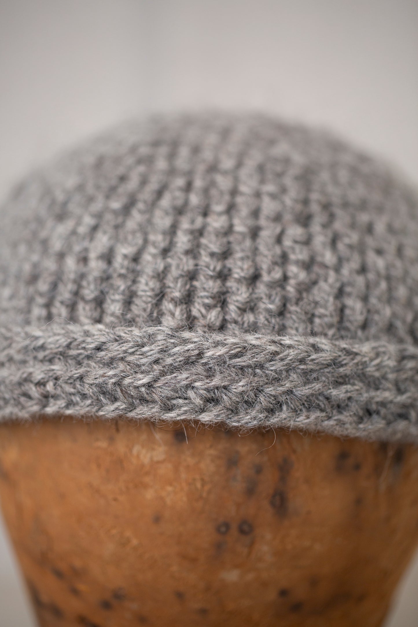 BEANIE#7 - NATURAL GREY ICELANDIC WOOL