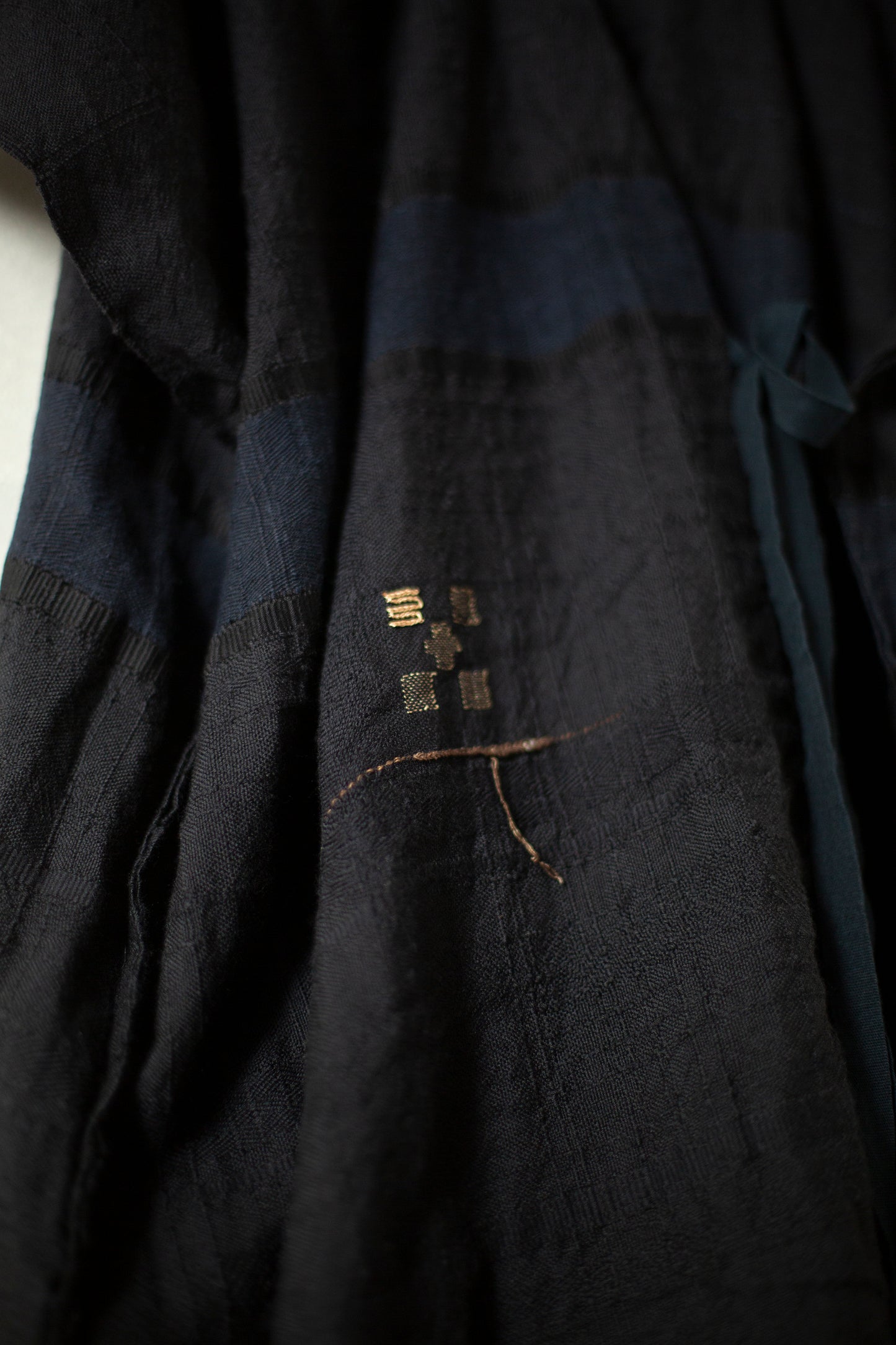 ROSE XI - a black sleeveless kimono