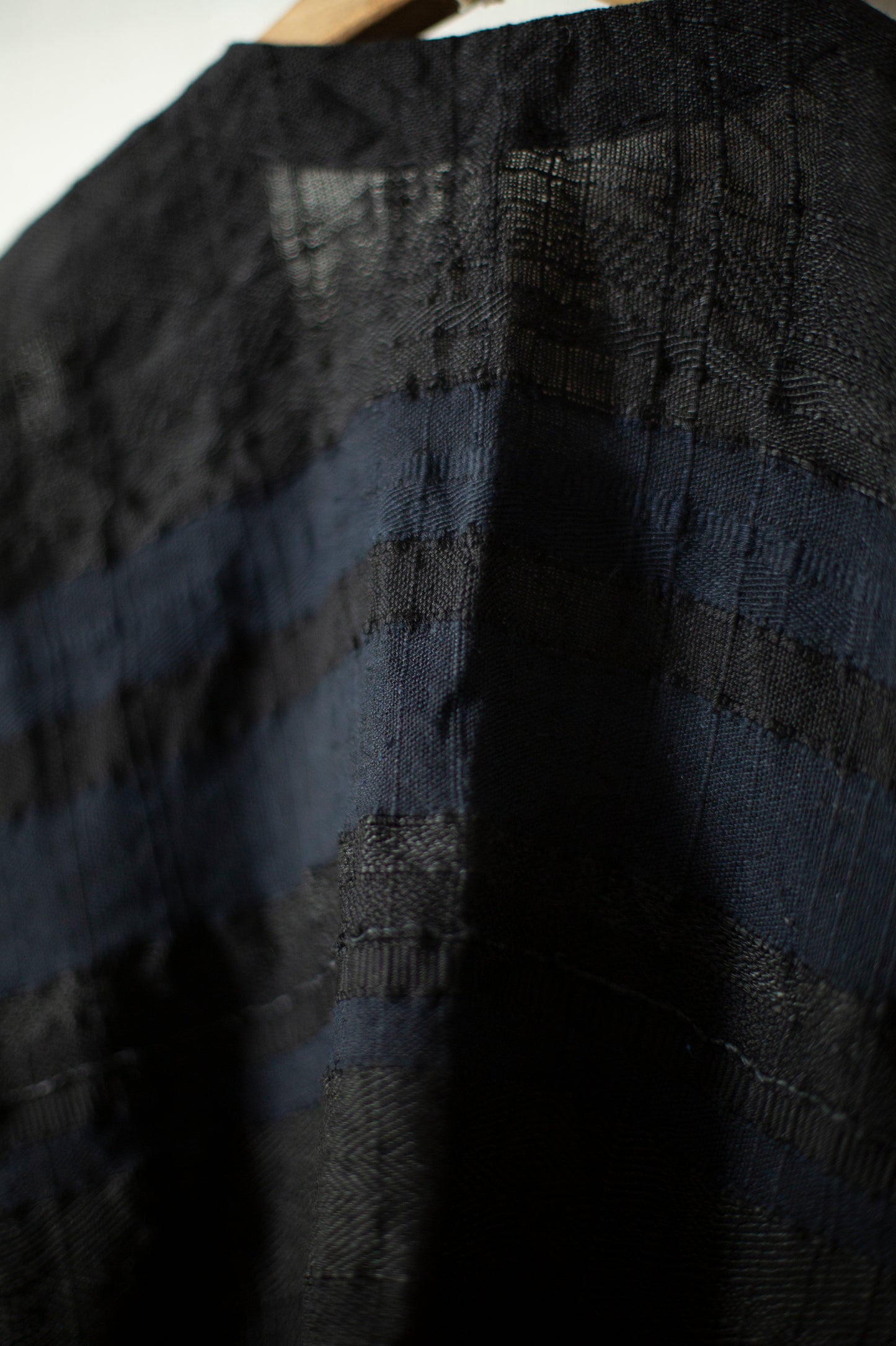 ROSE XIII - a black cropped kimono vest