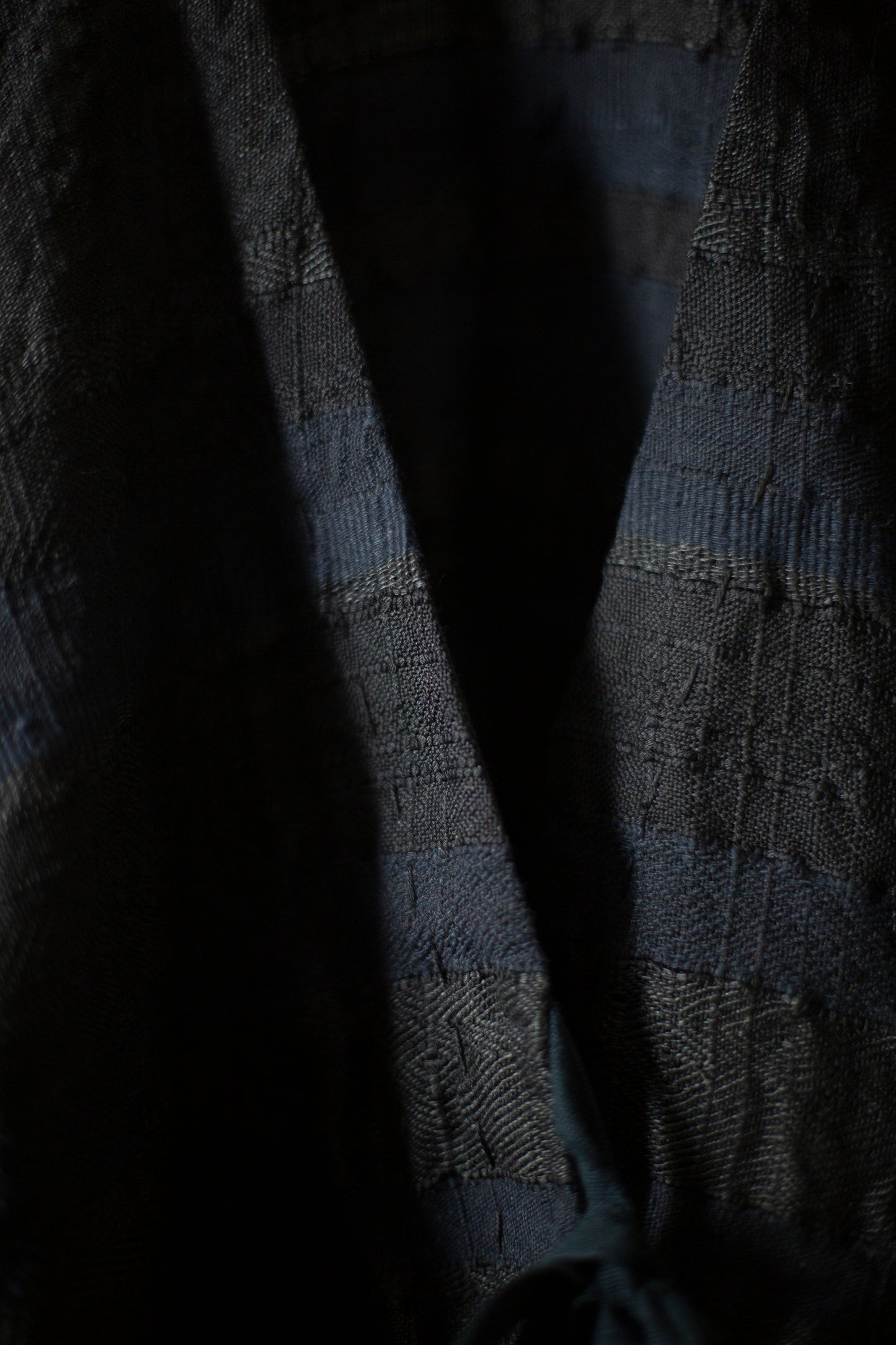 ROSE XIII - a black cropped kimono vest