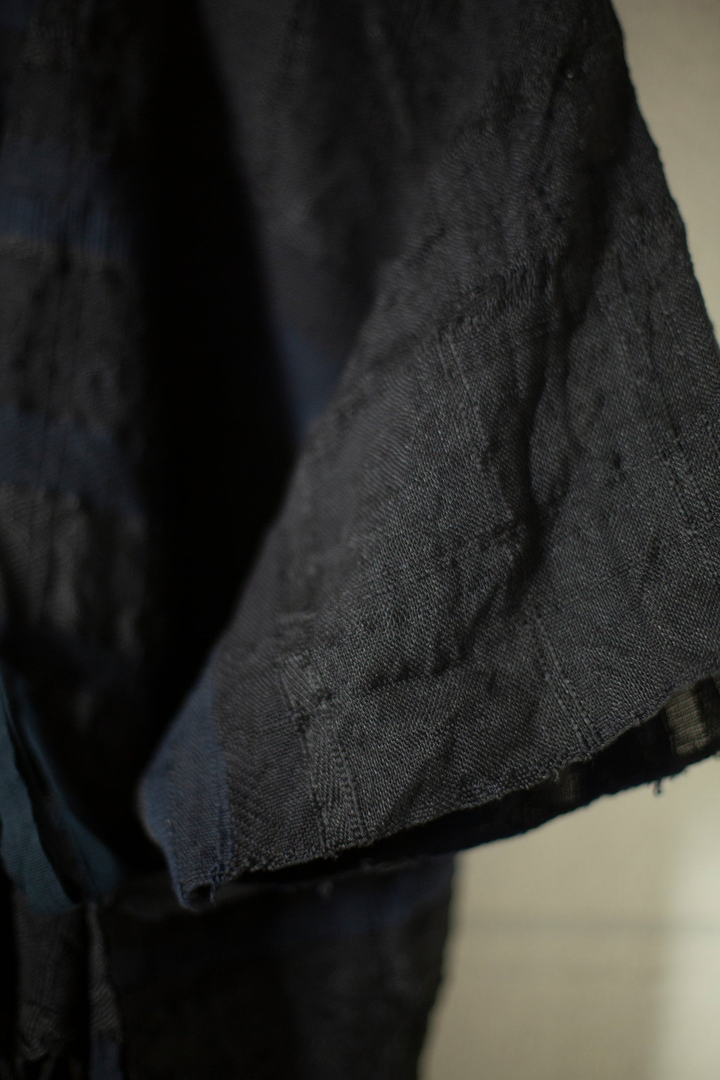 ROSE XIII - a black cropped kimono vest