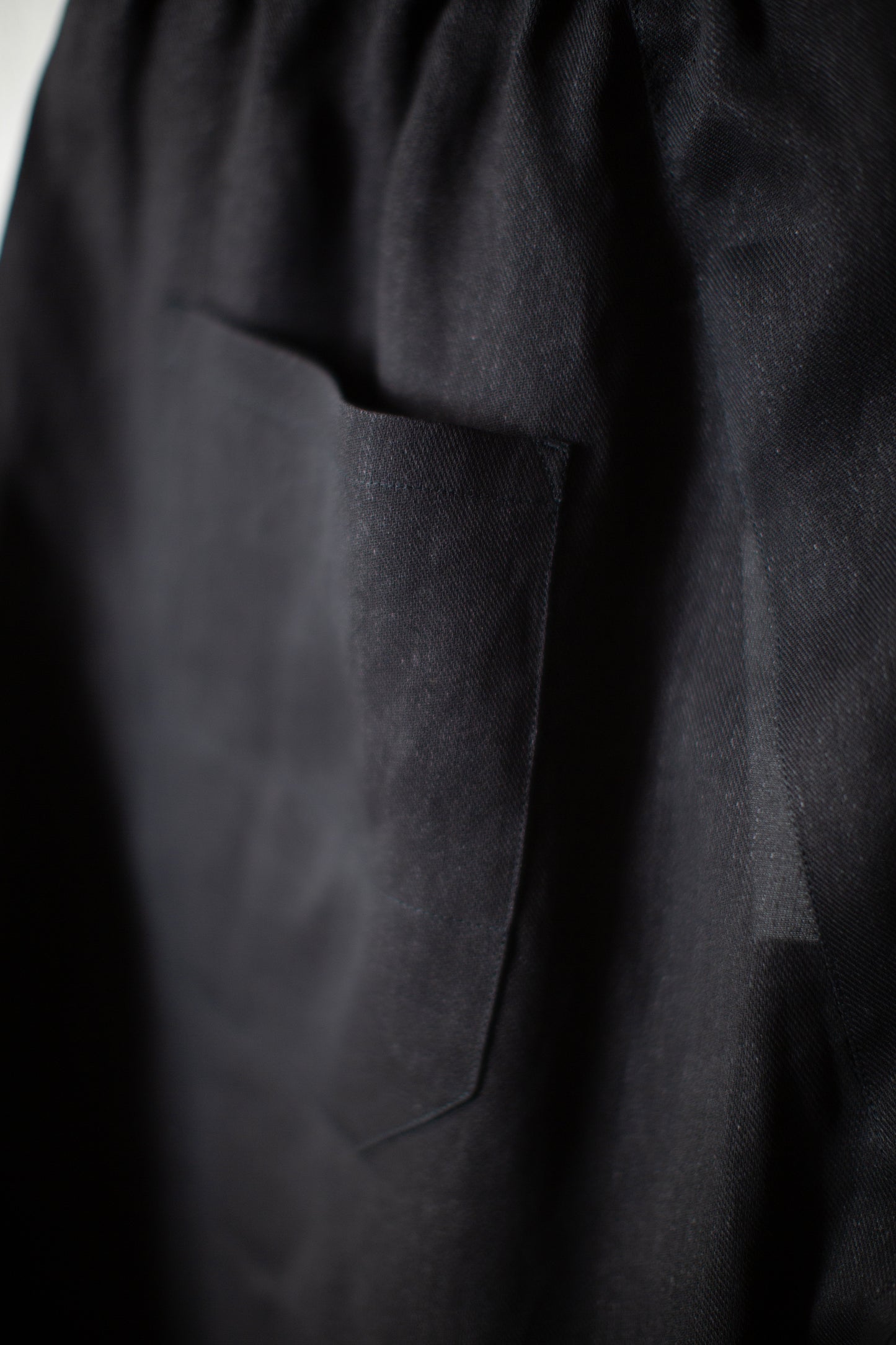 SHORTS#11 - PAPER SHEER TWILL BLACK