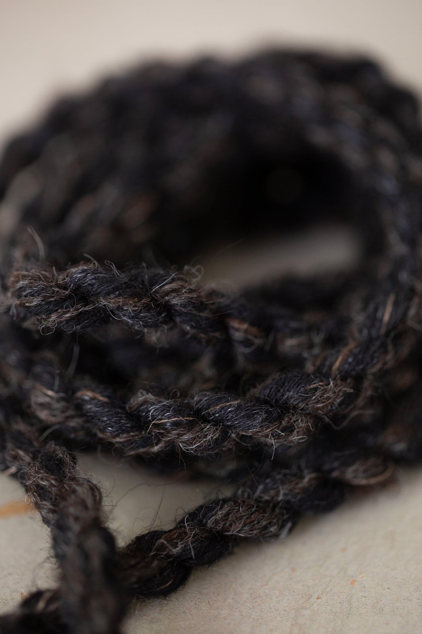 BELT#4 - MIXED YARNS DARK