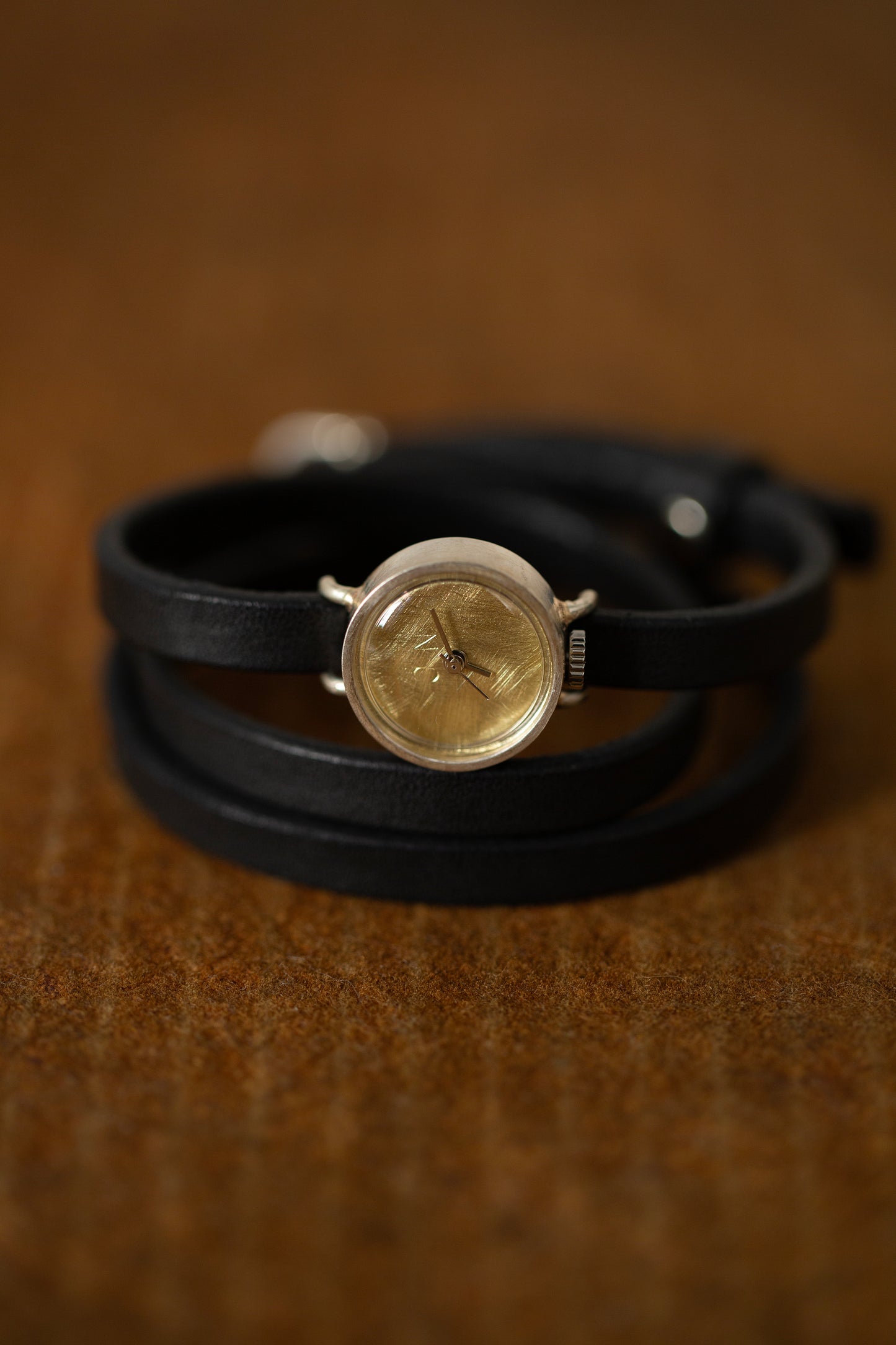 Extra small tripple wrist wrap watch