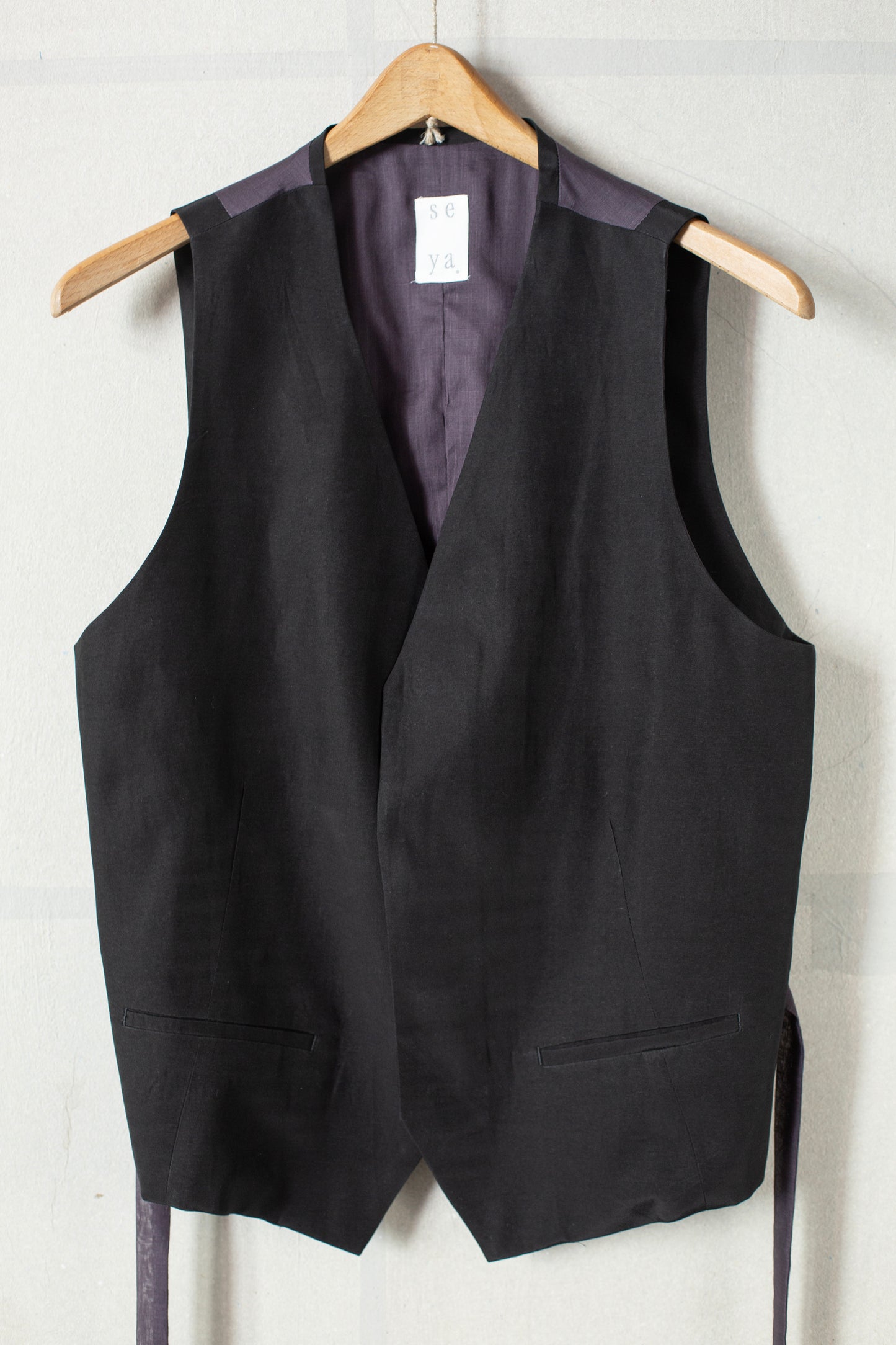 AUBERGINE SIWA VEST