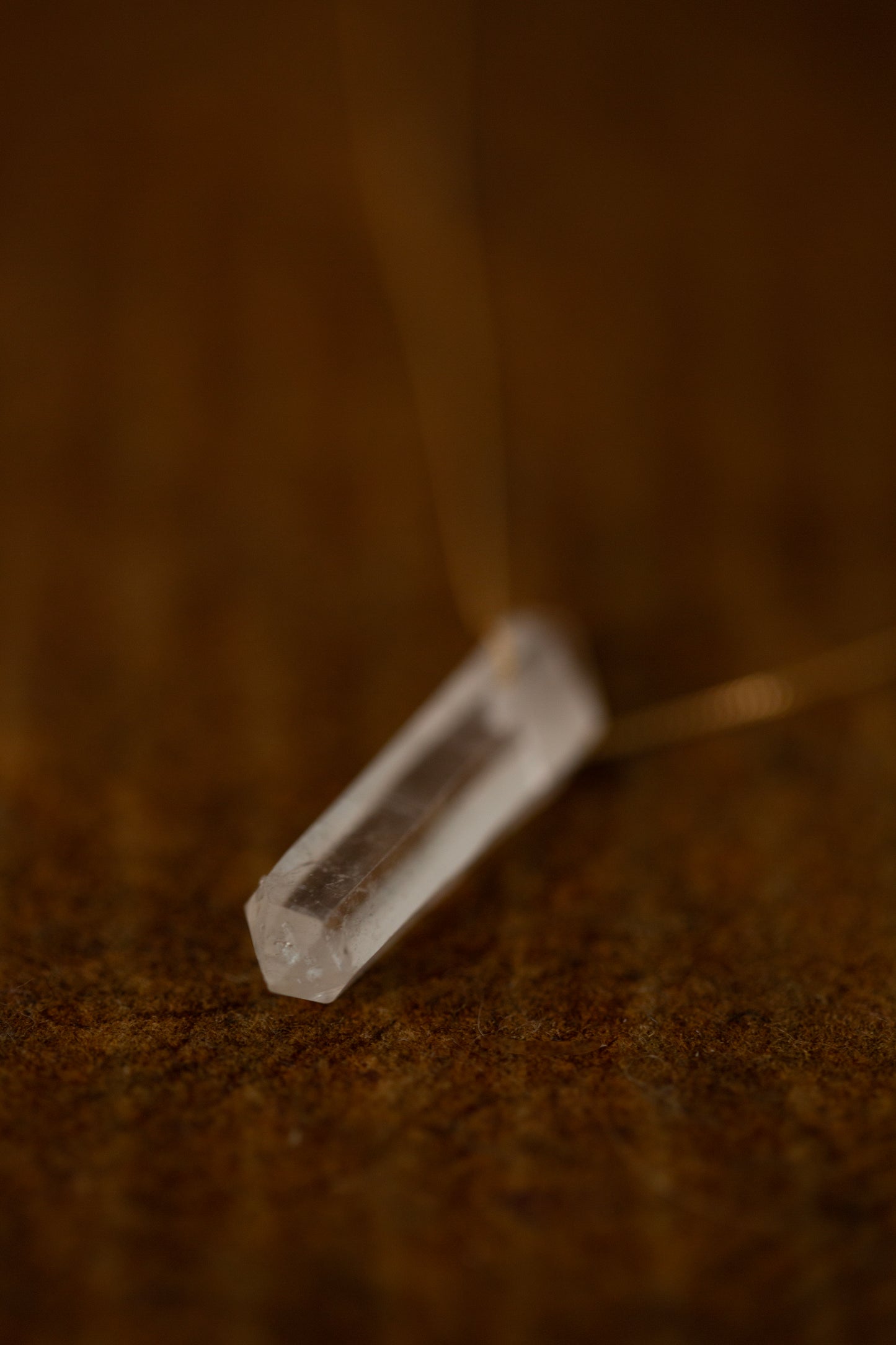 Crystal pendant necklace