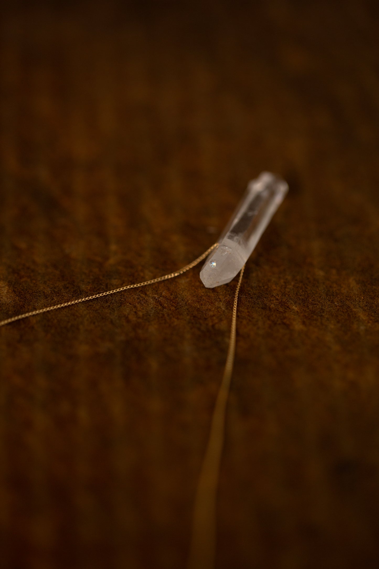 Crystal pendant necklace