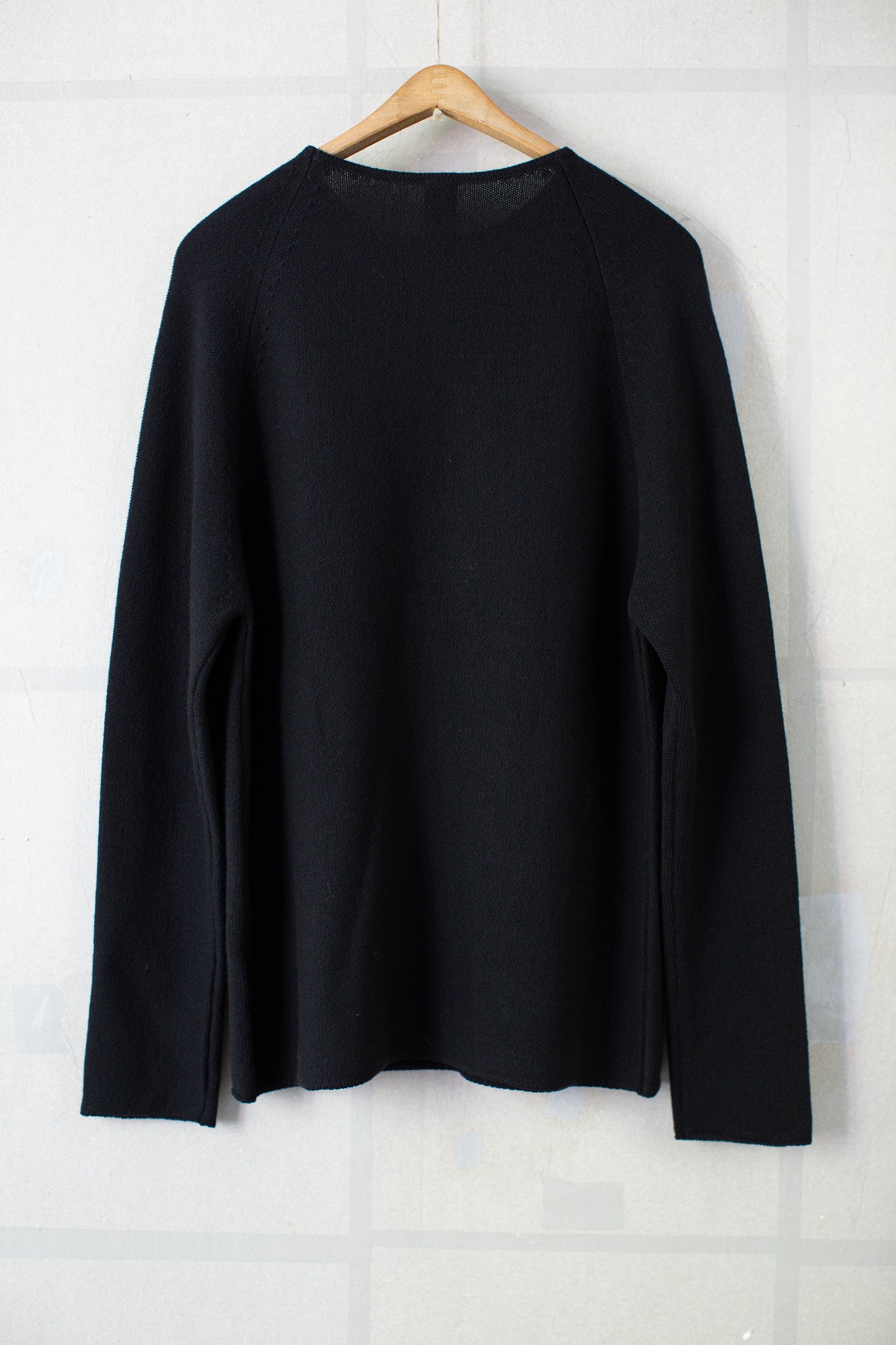 Black crew neck pullover