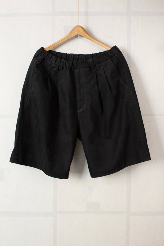 Nubuck Leather Double Pleated Easy Shorts Black