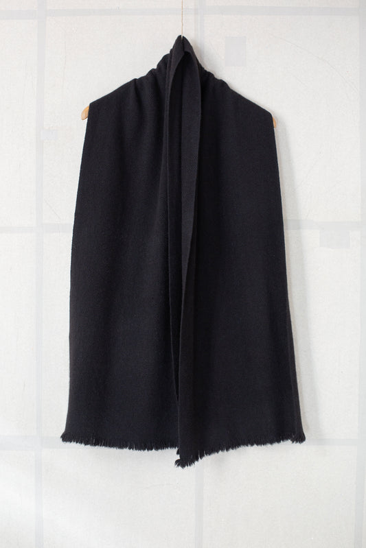Nomad Black Classic skinny scarf