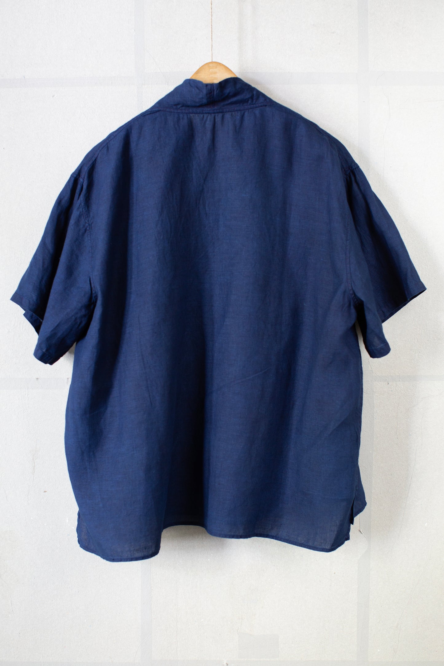 Short Sleeve V-Neck Pullover In dark natural indigo hemp