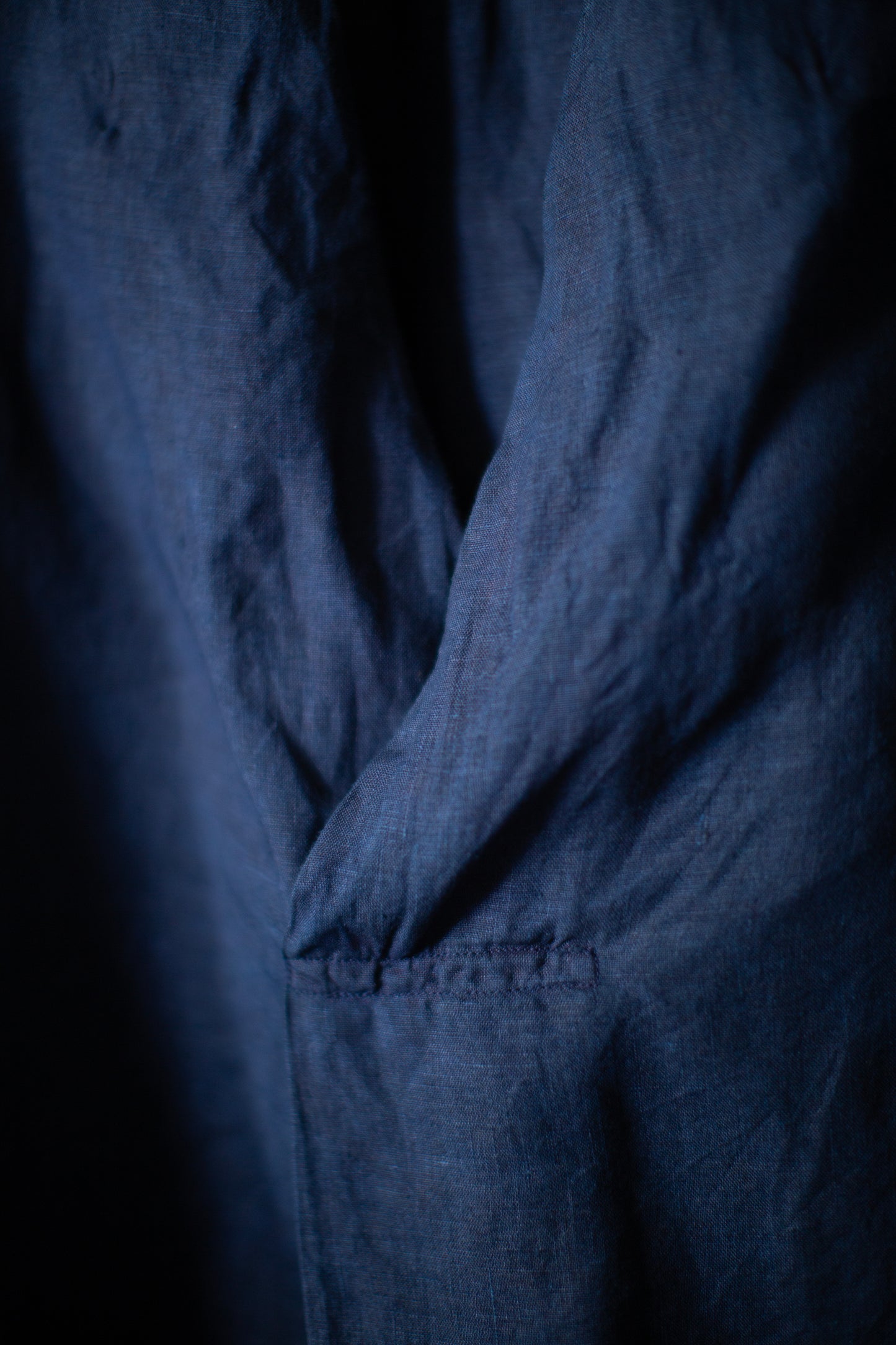 Short Sleeve V-Neck Pullover In dark natural indigo hemp