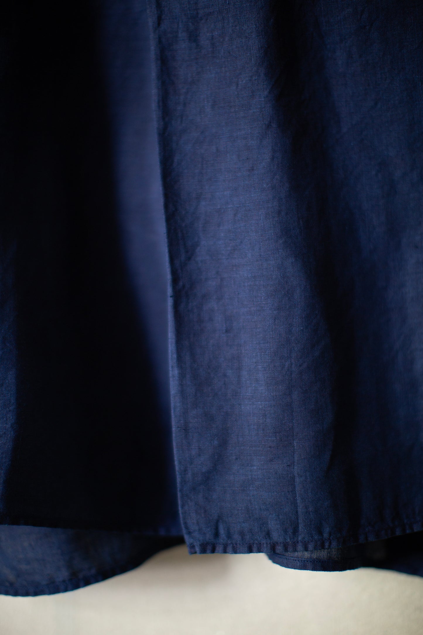 Short Sleeve V-Neck Pullover In dark natural indigo hemp