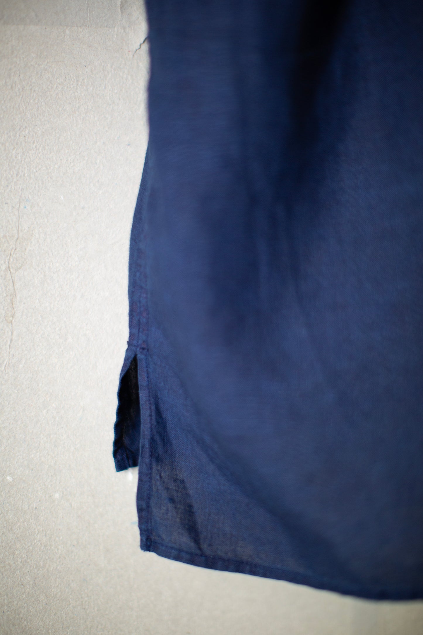 Short Sleeve V-Neck Pullover In dark natural indigo hemp