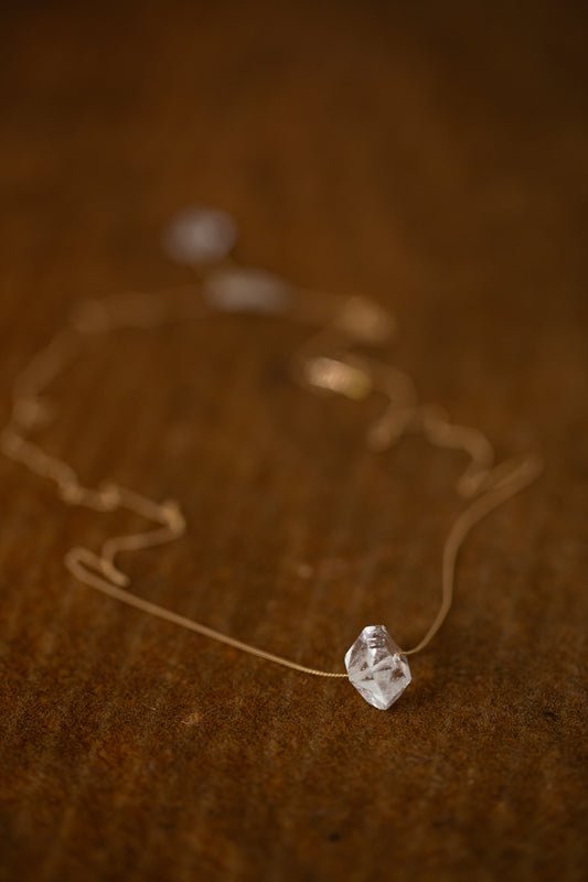Crystal pendant necklace