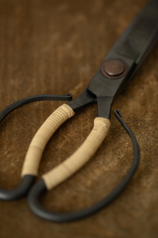 Takejisaku Ibushi garden shears with rattan