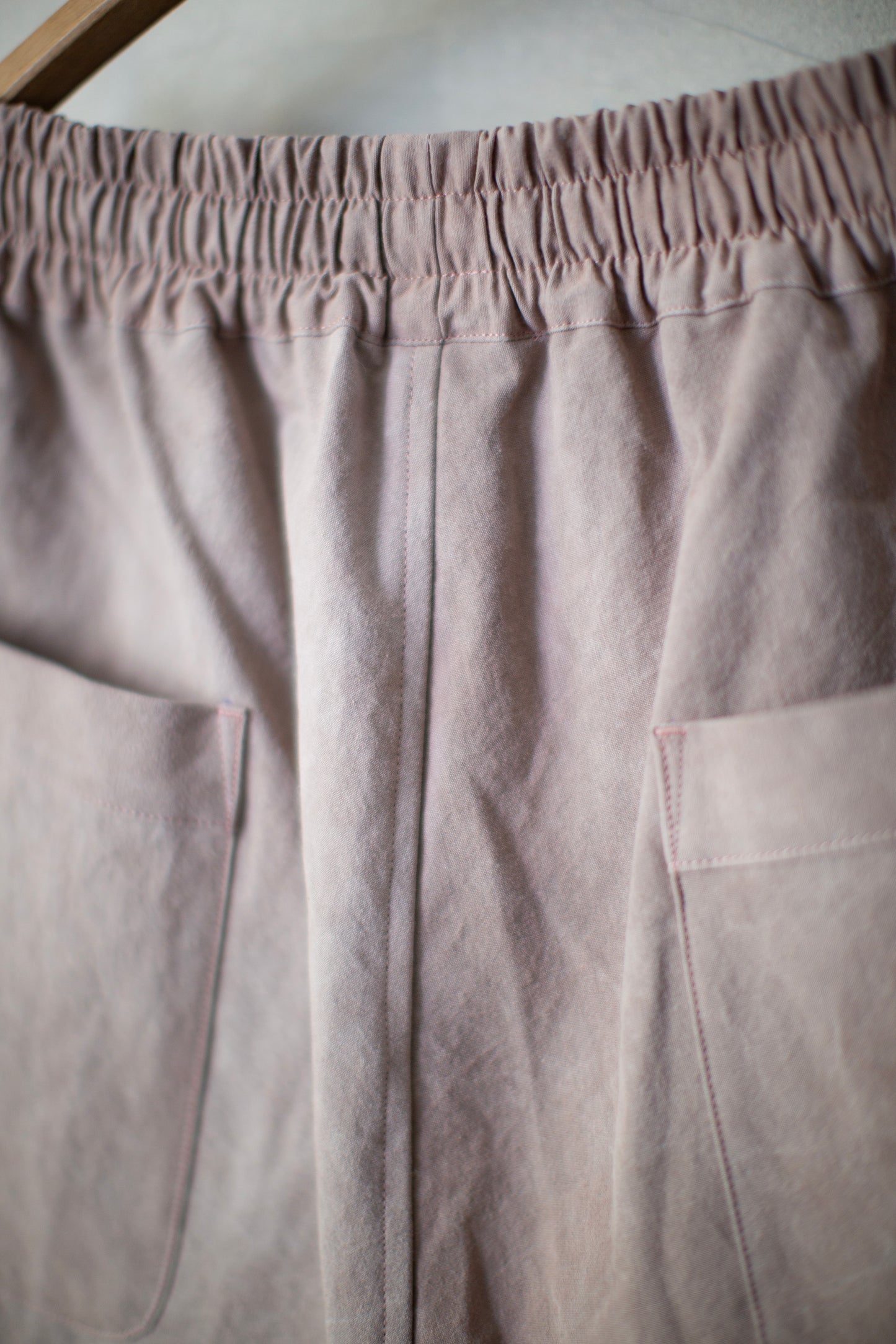 dry rose natural dyed cotton oxford cropped trousers