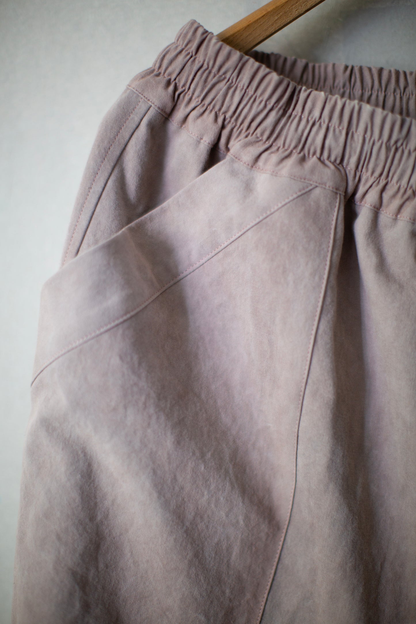 dry rose natural dyed cotton oxford cropped trousers