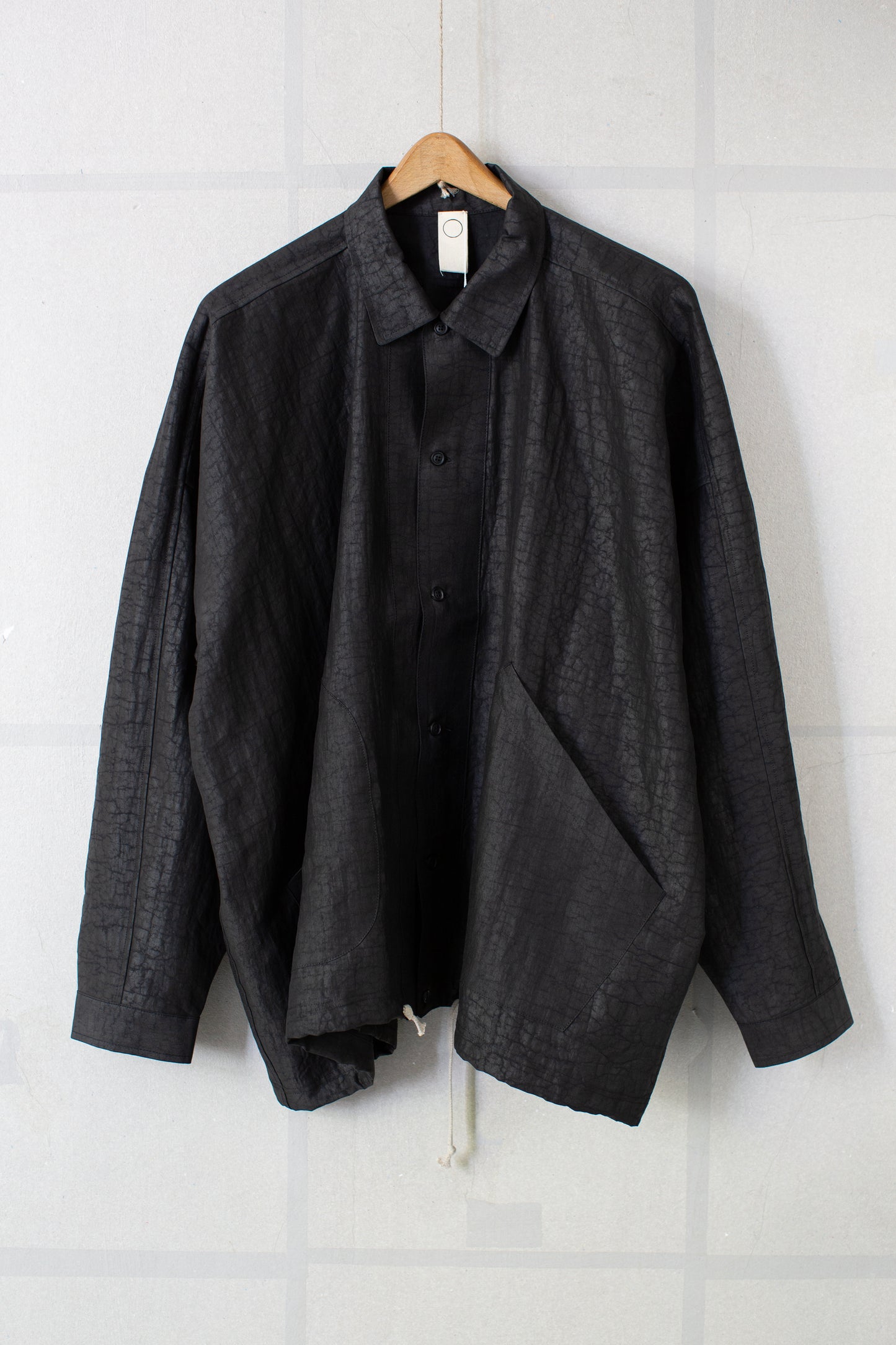 black cracked silk balloon shirt