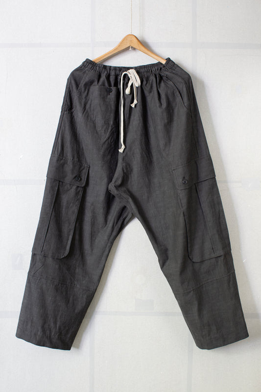 dark sumi slub cloth cargo trousers