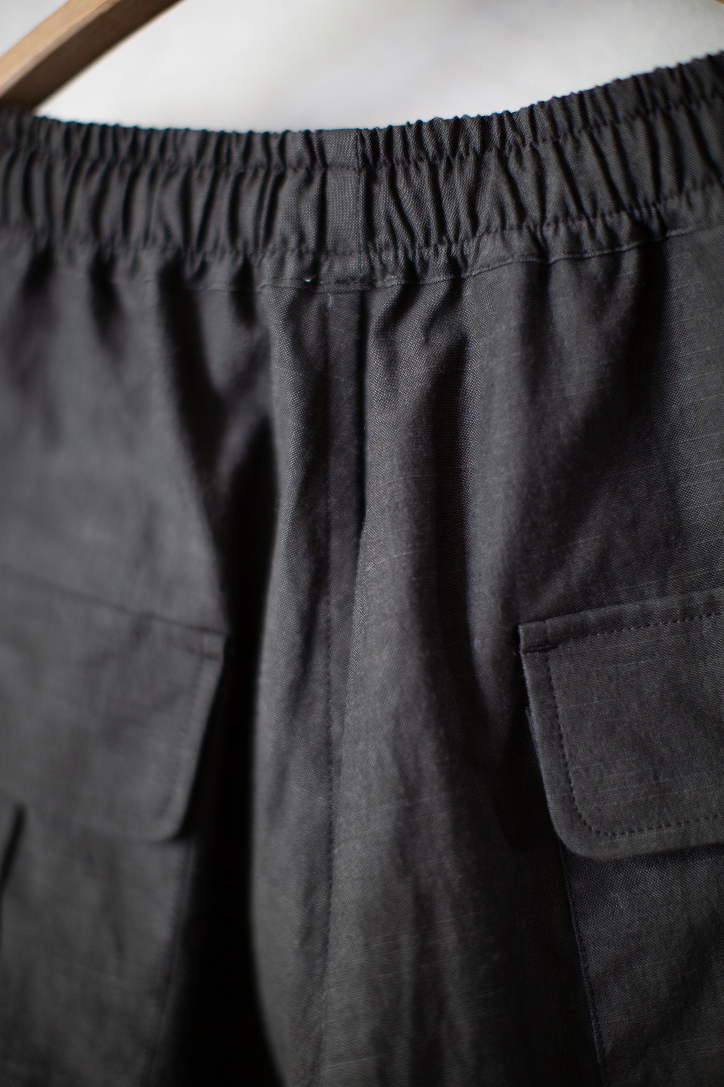dark sumi slub cloth cargo trousers