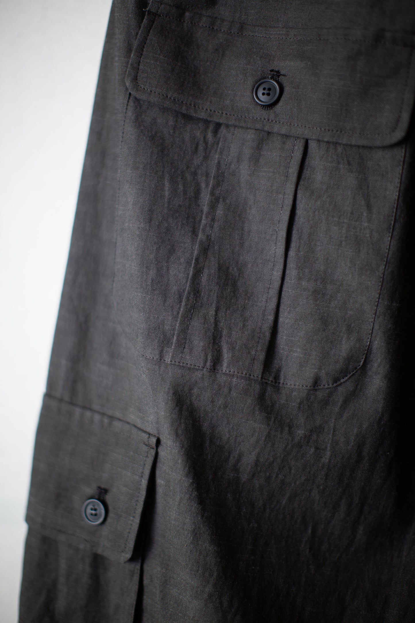 dark sumi slub cloth cargo trousers