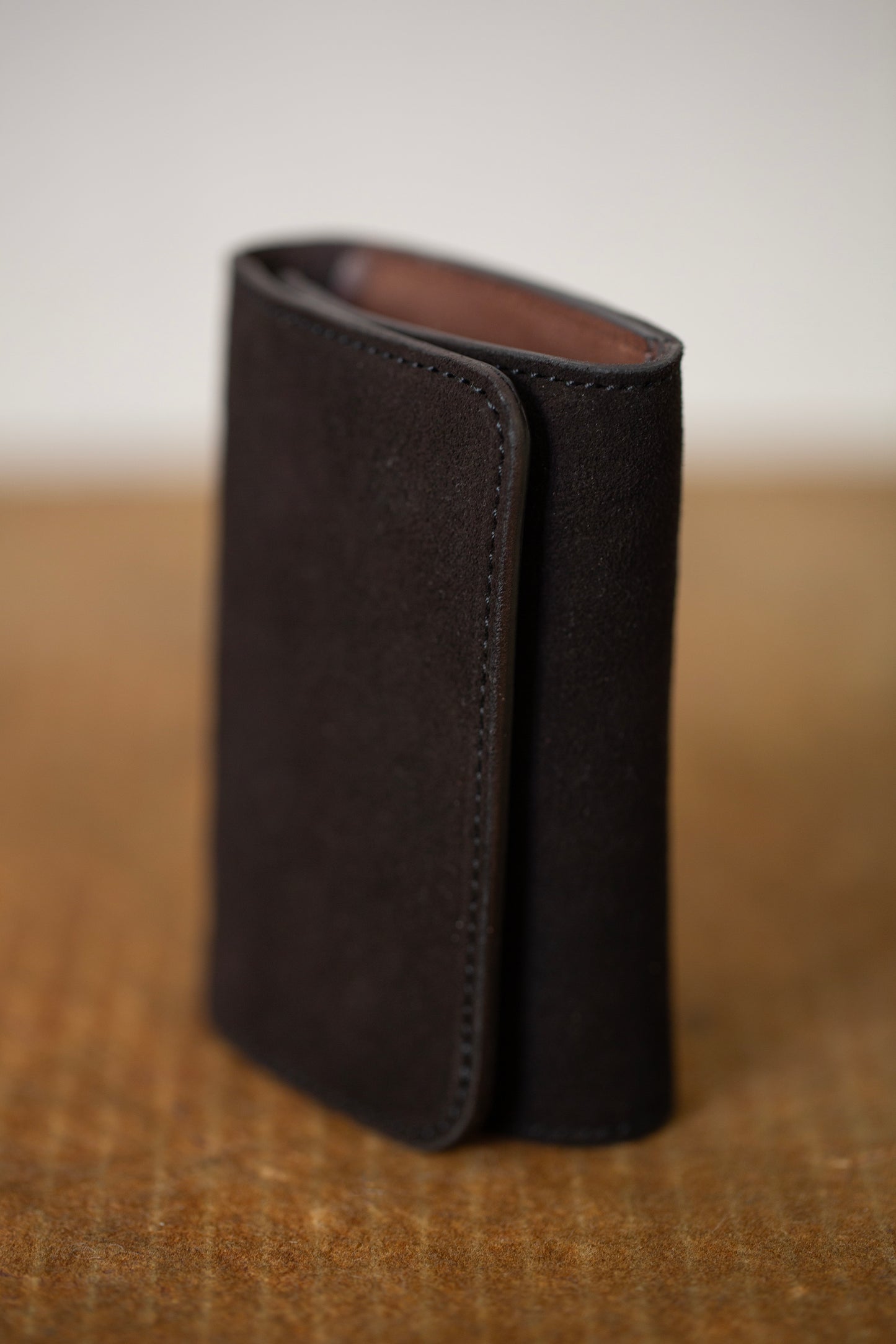 Mud dye deer suede wallet