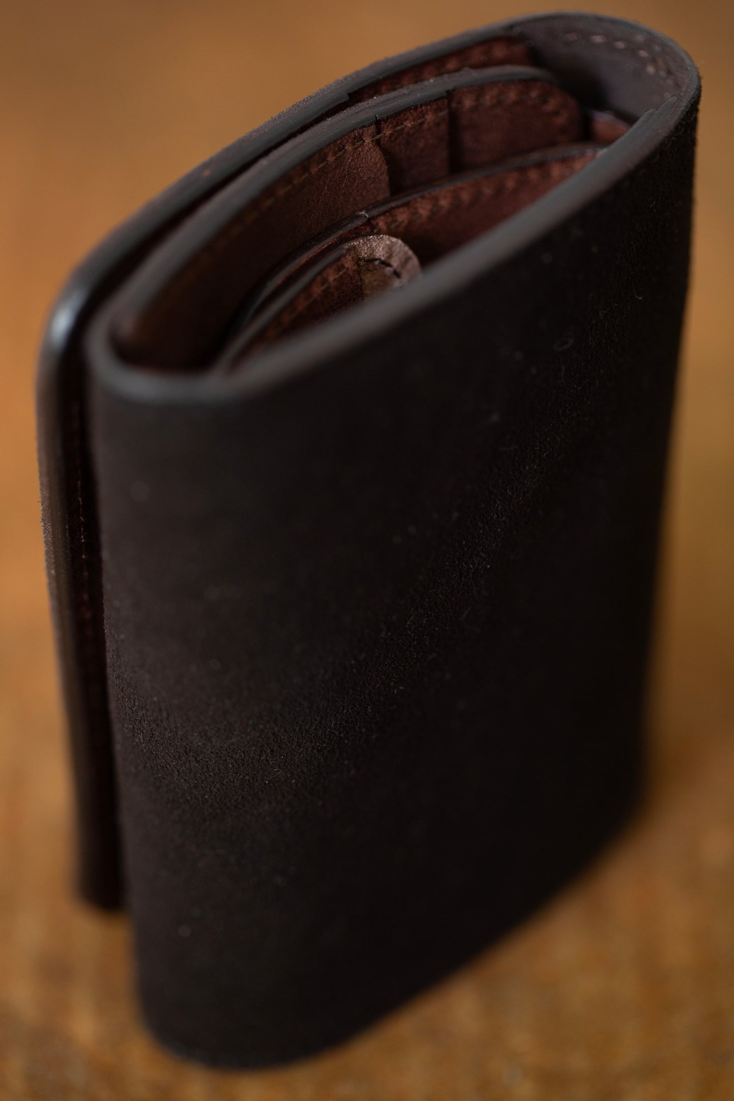 Mud dye deer suede wallet