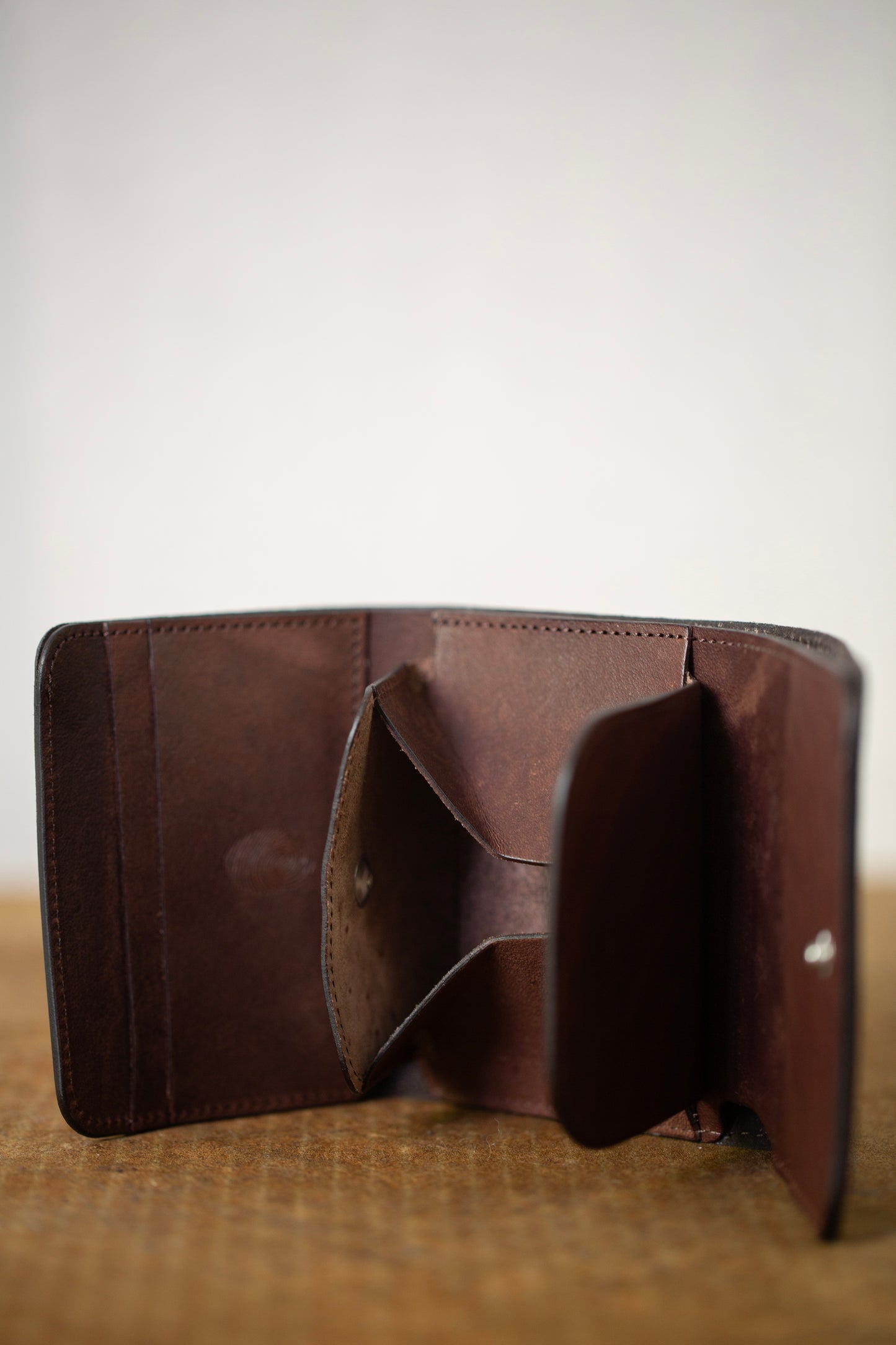 Mud dye deer suede wallet