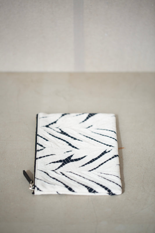 black / ivory organic cotton pouch S with shibori dyed pattern