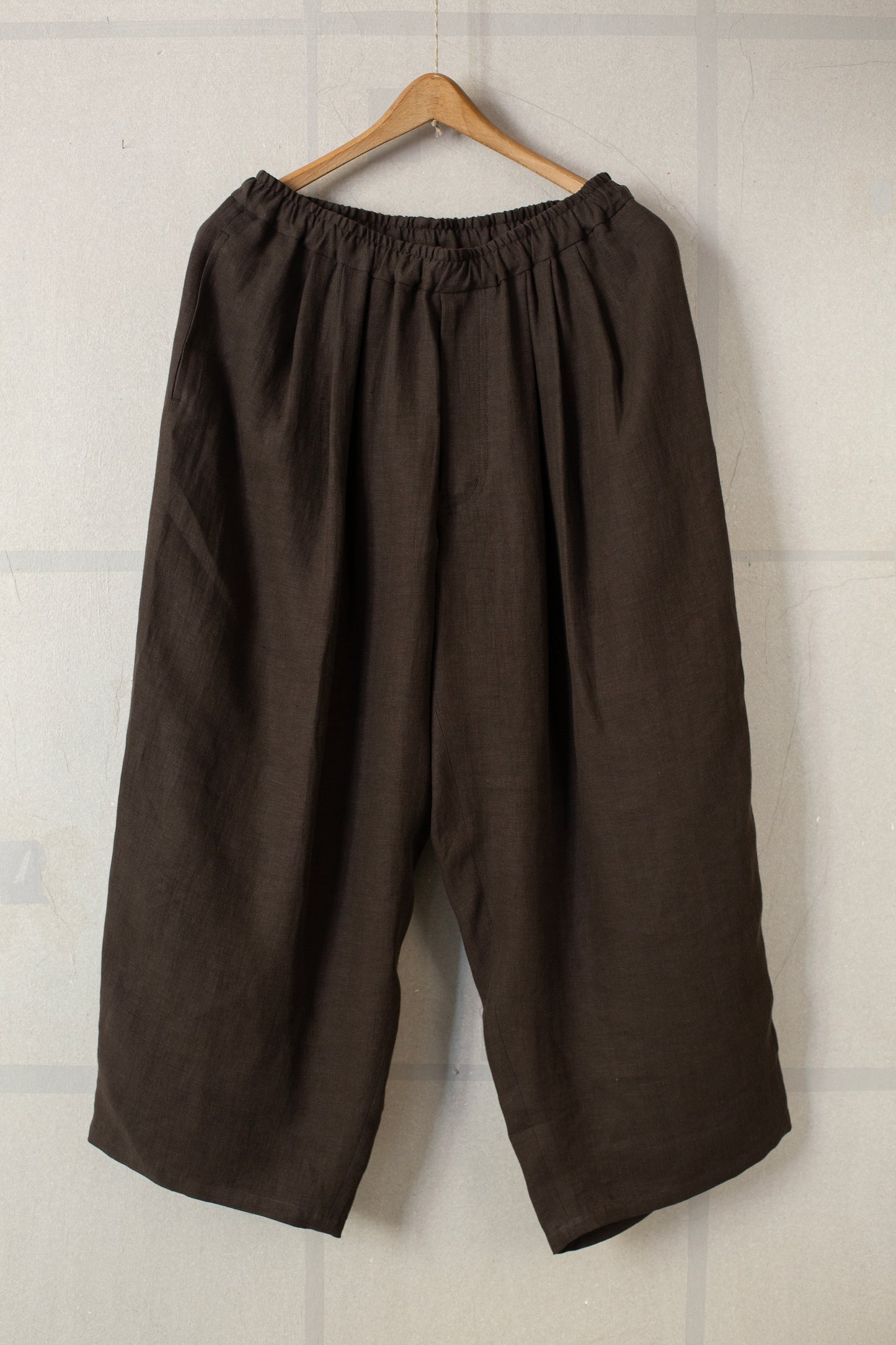 dark brown crepe linen broken trousers