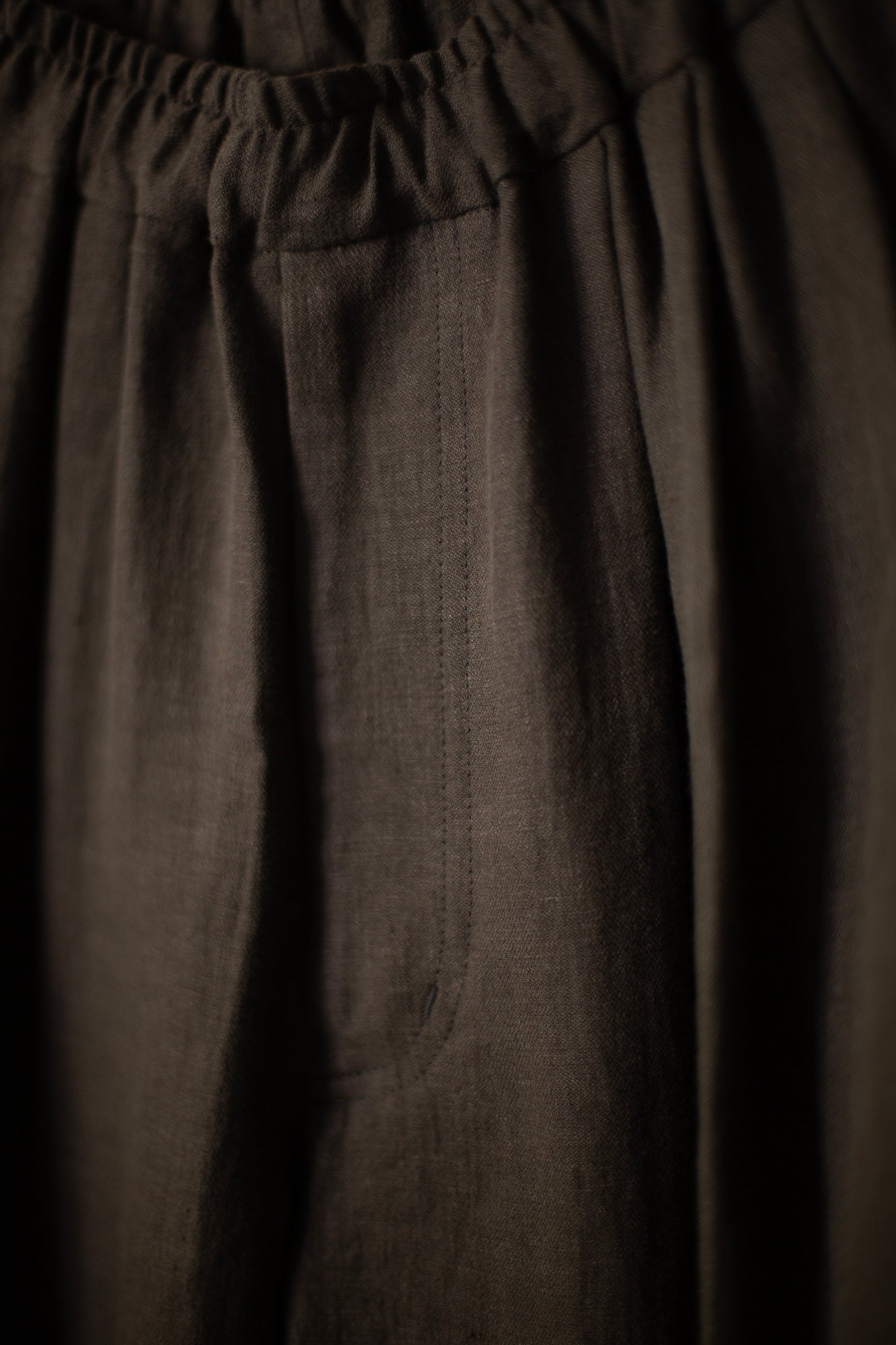 dark brown crepe linen broken trousers