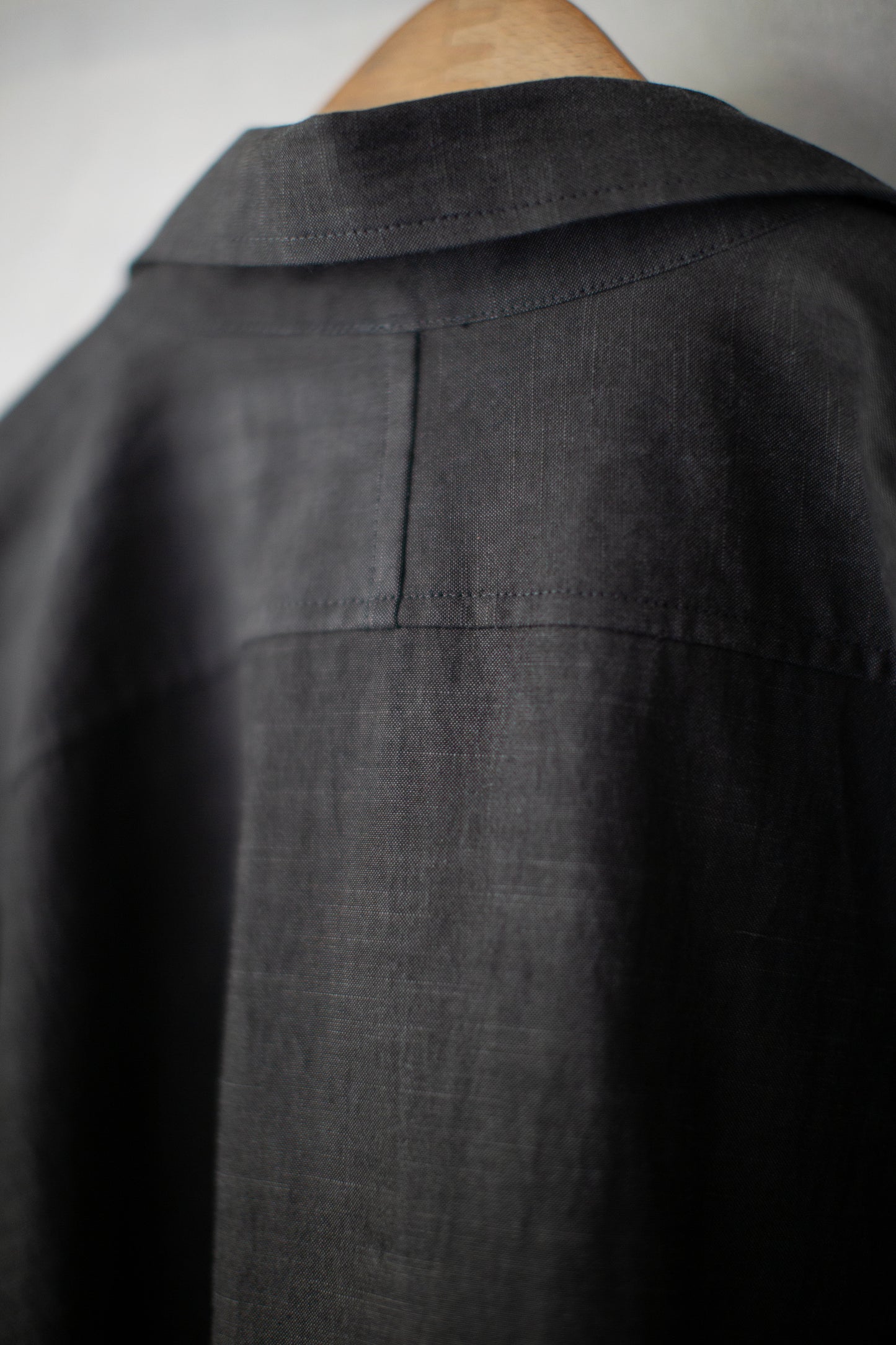 dark sumi slub cloth skipper shirt