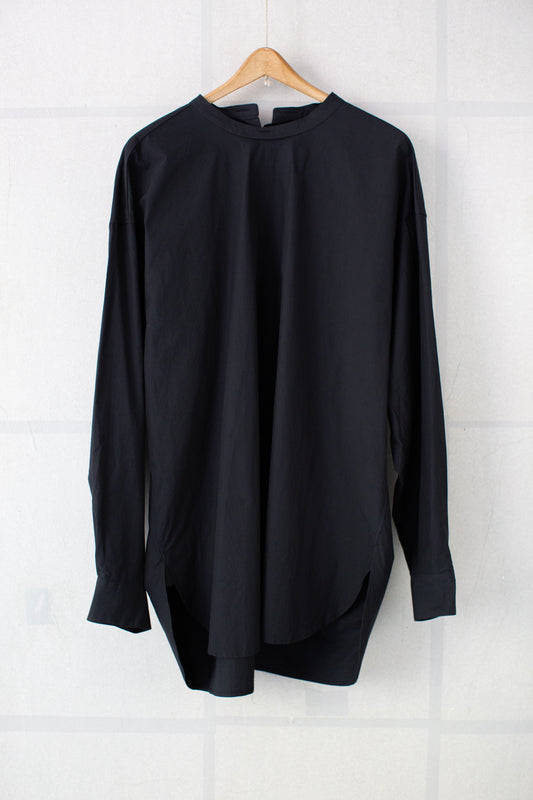 Dress Pullover Shirt in Black