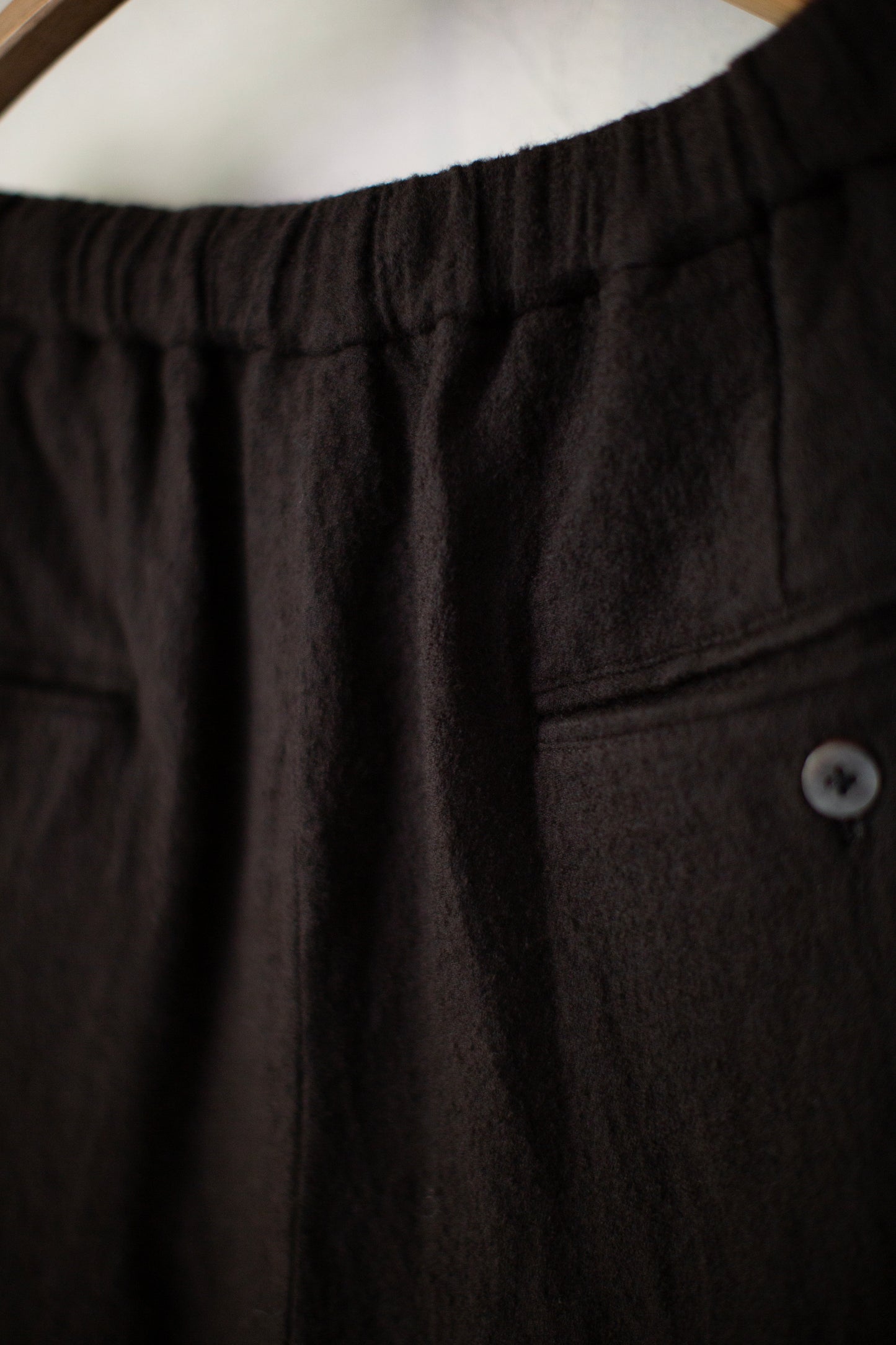 dark brown shrink double face double pleated easy tapered pants