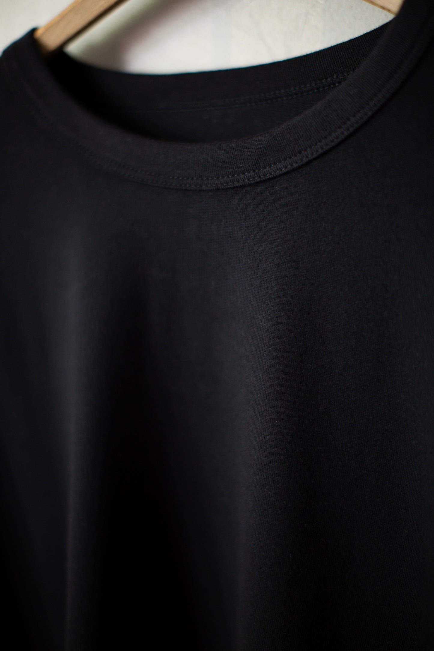 black silk/suvin rever jersey crew neck longsleeve t-shirt