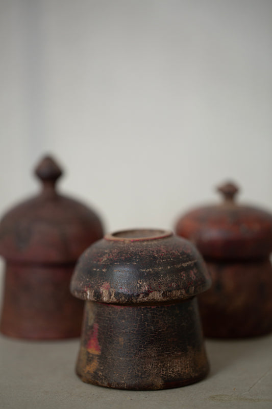 Antique Bindi pot