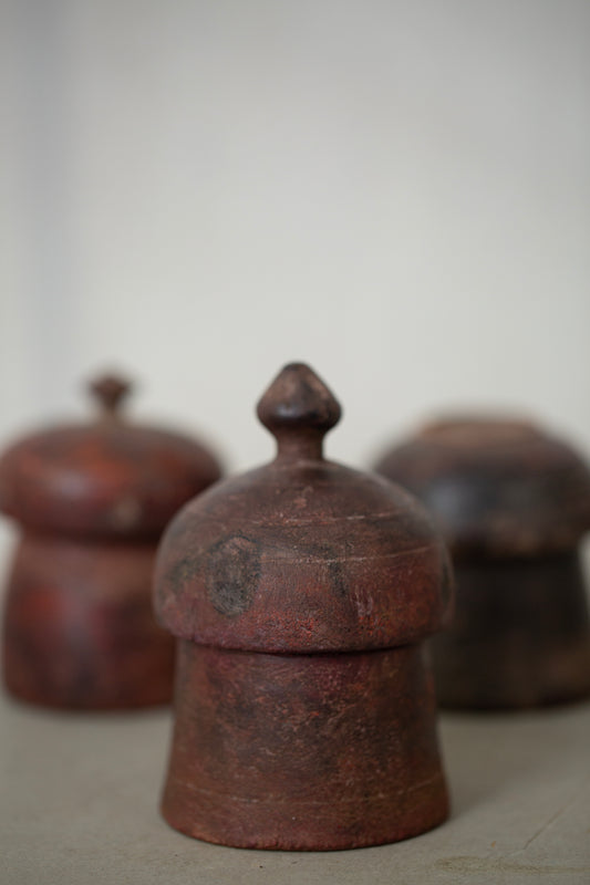 Antique Bindi pot