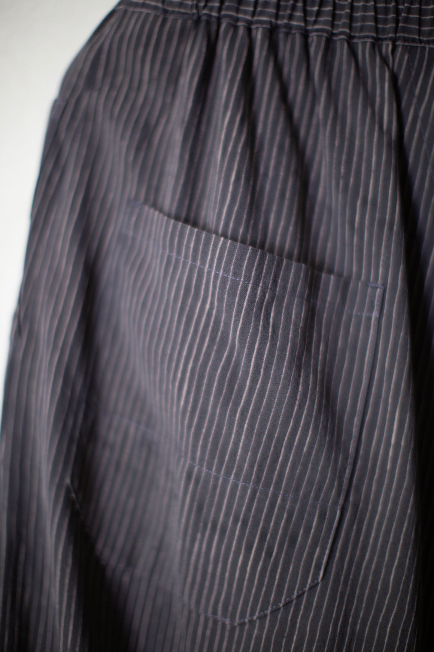TROUSERS#91 - CREPE COTTON SHIRTING GALLNUT BLACK