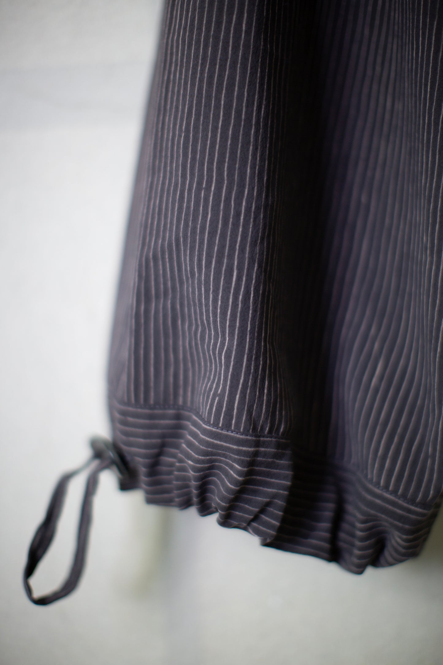 TROUSERS#91 - CREPE COTTON SHIRTING GALLNUT BLACK