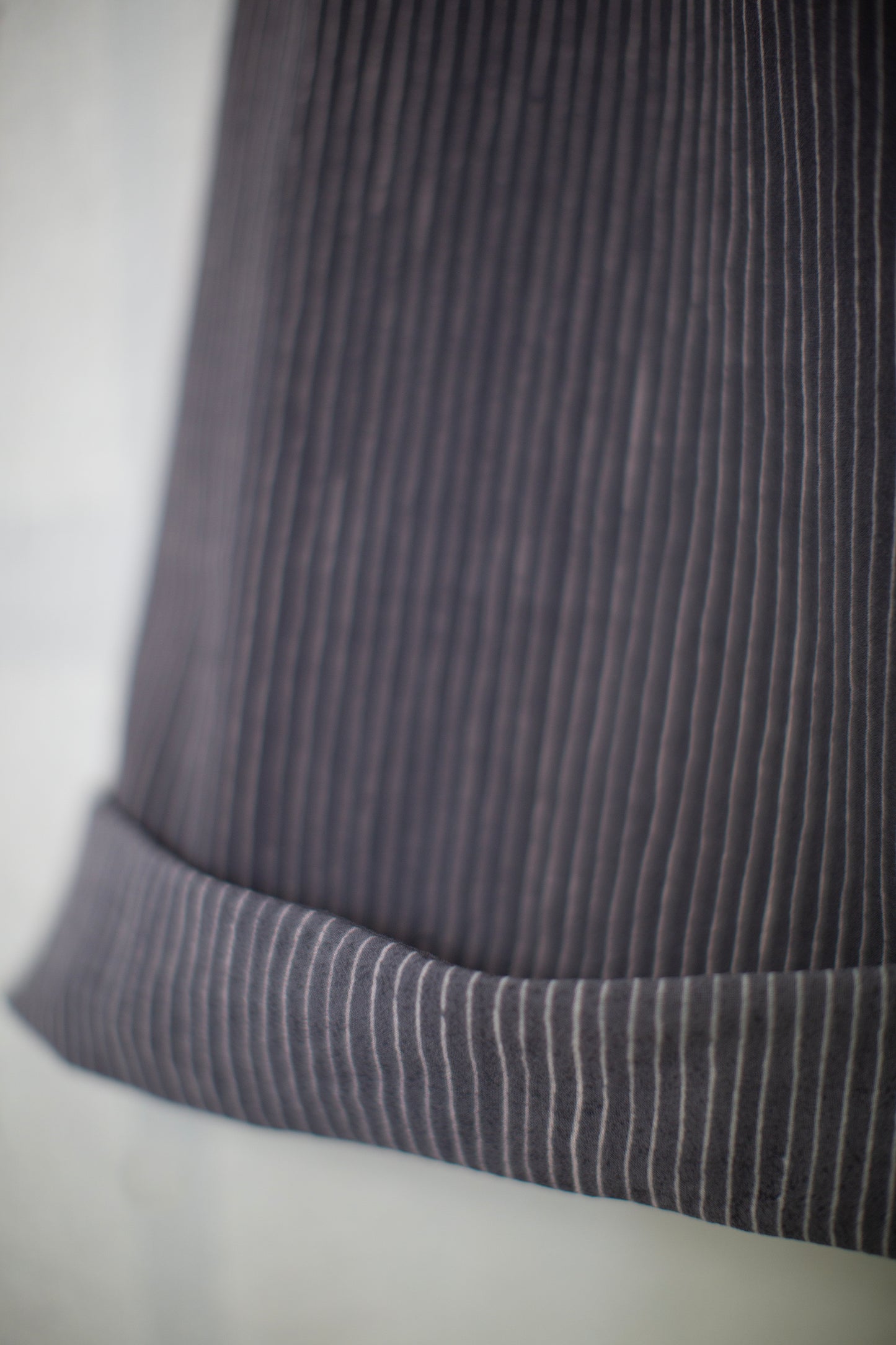 TROUSERS#91 - CREPE COTTON SHIRTING GALLNUT BLACK