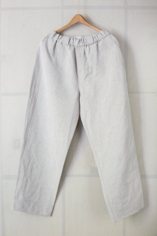 straight long pants in chalk high-density hemp-cotton