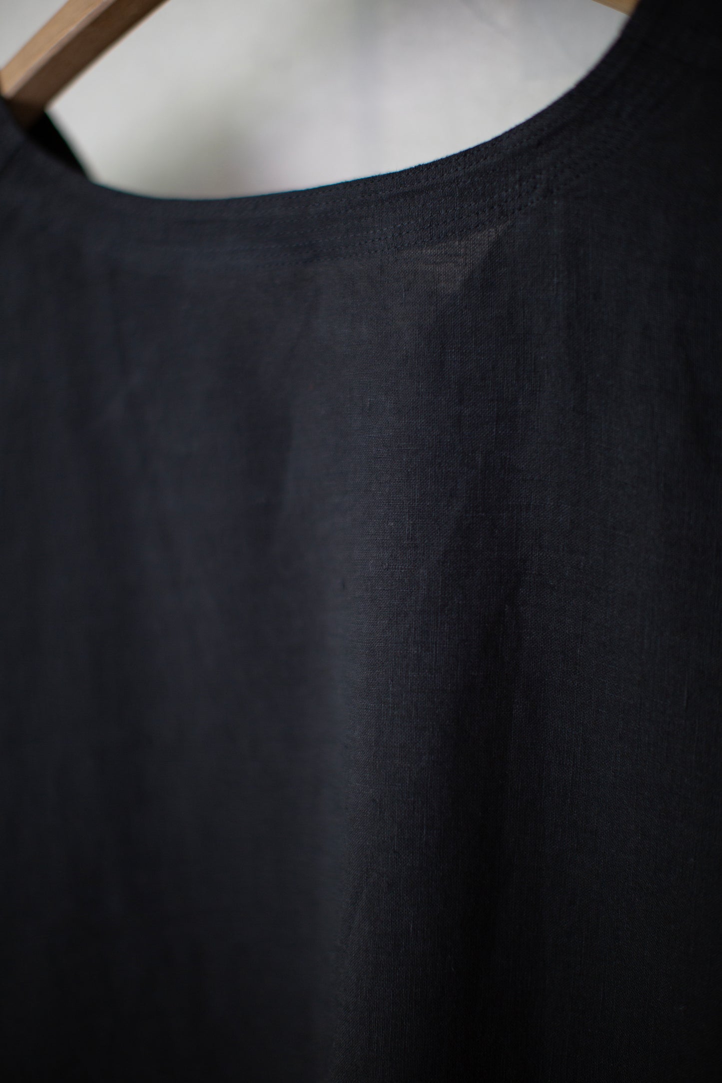 Black linen pullover