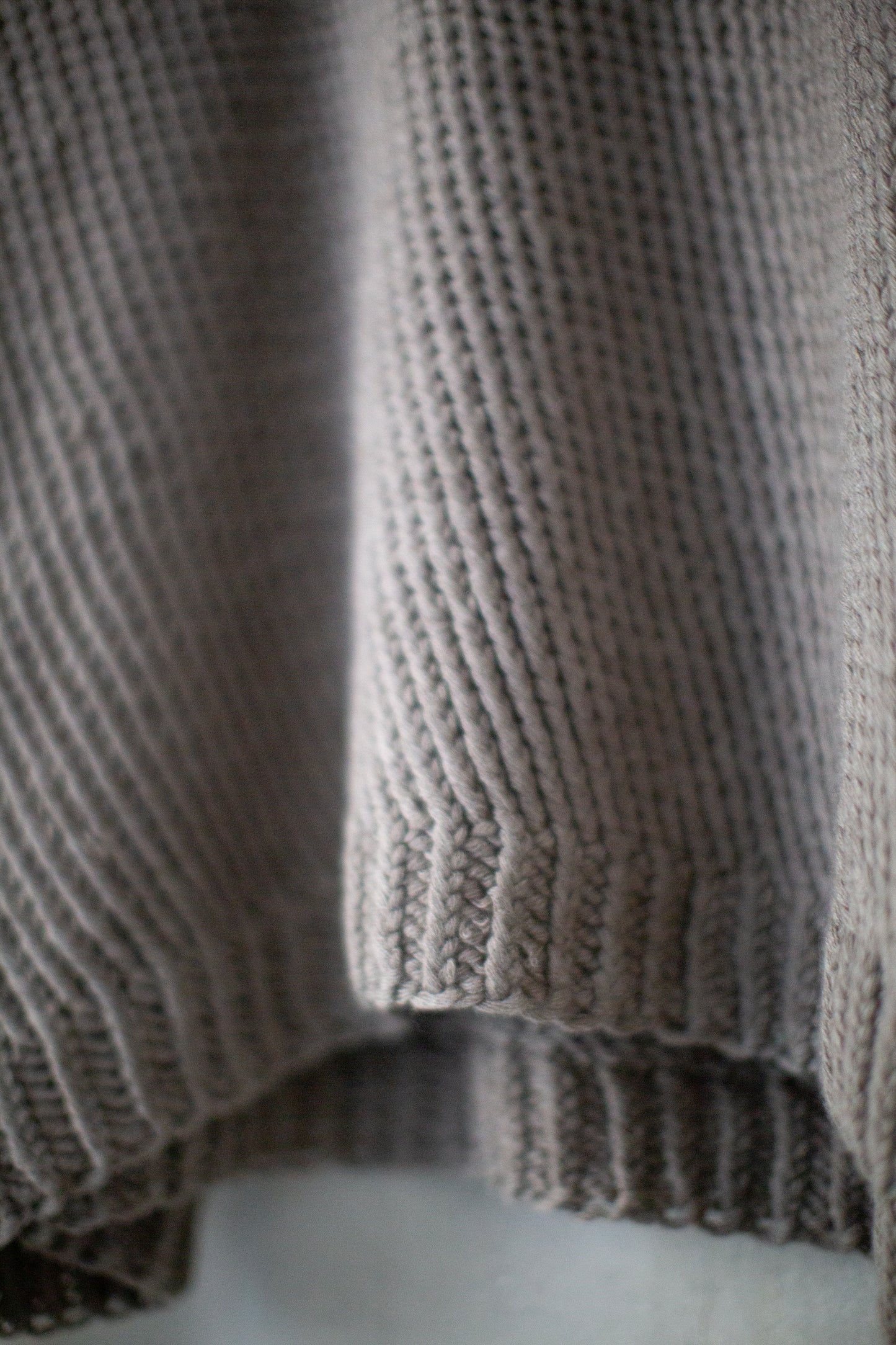 Knit#40 - Natural Grey Yak Wool