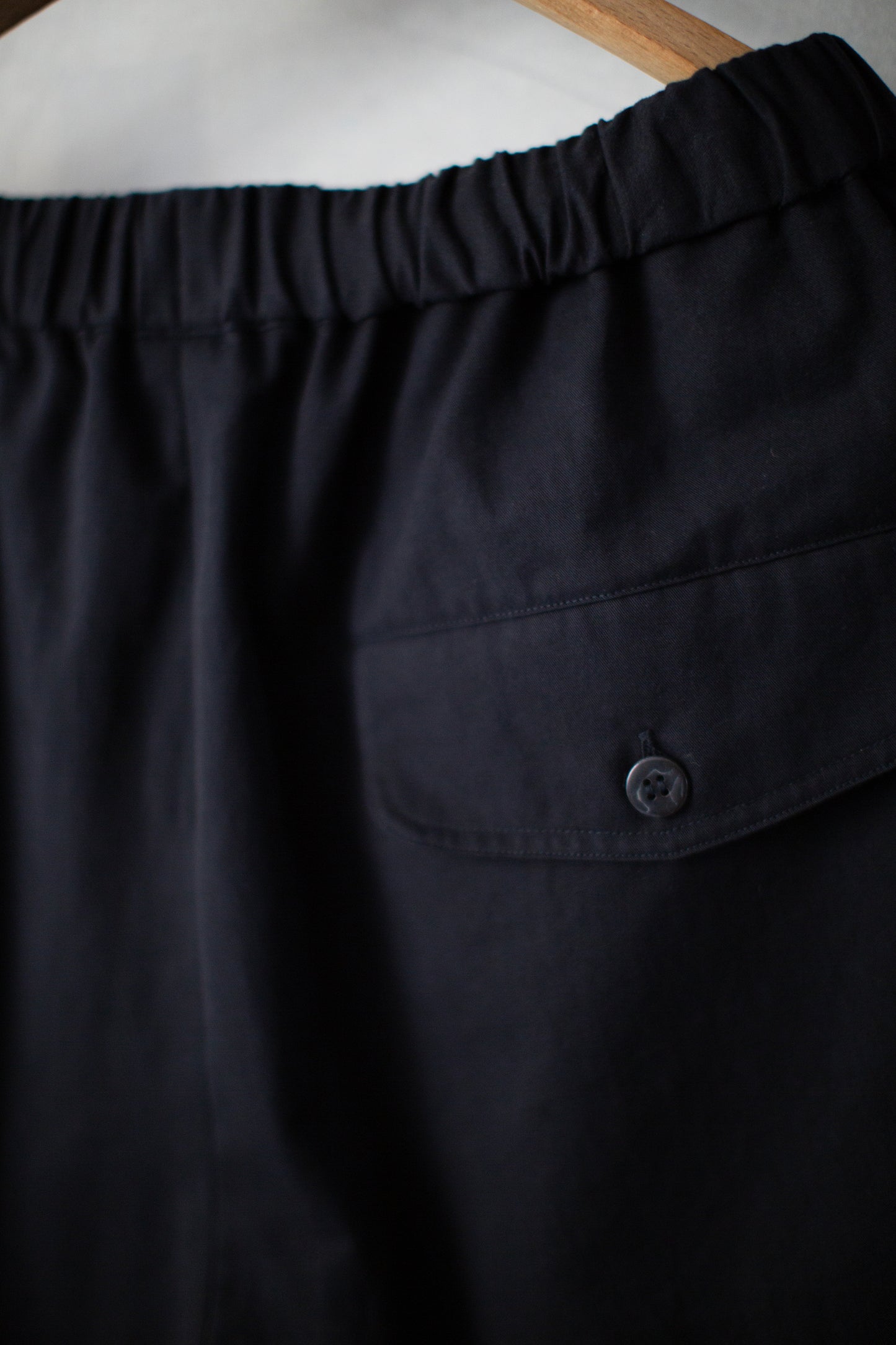 Black wide balloon two layers trousers