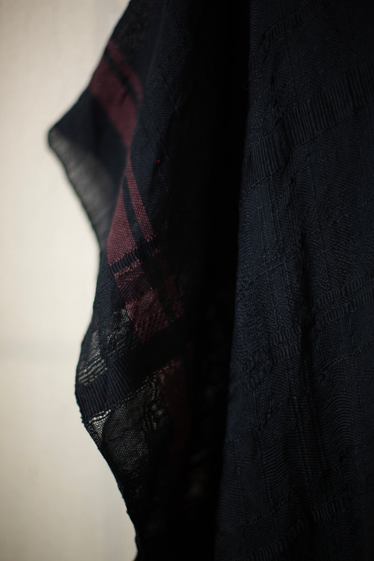 golden dragon V - a black smock tunic