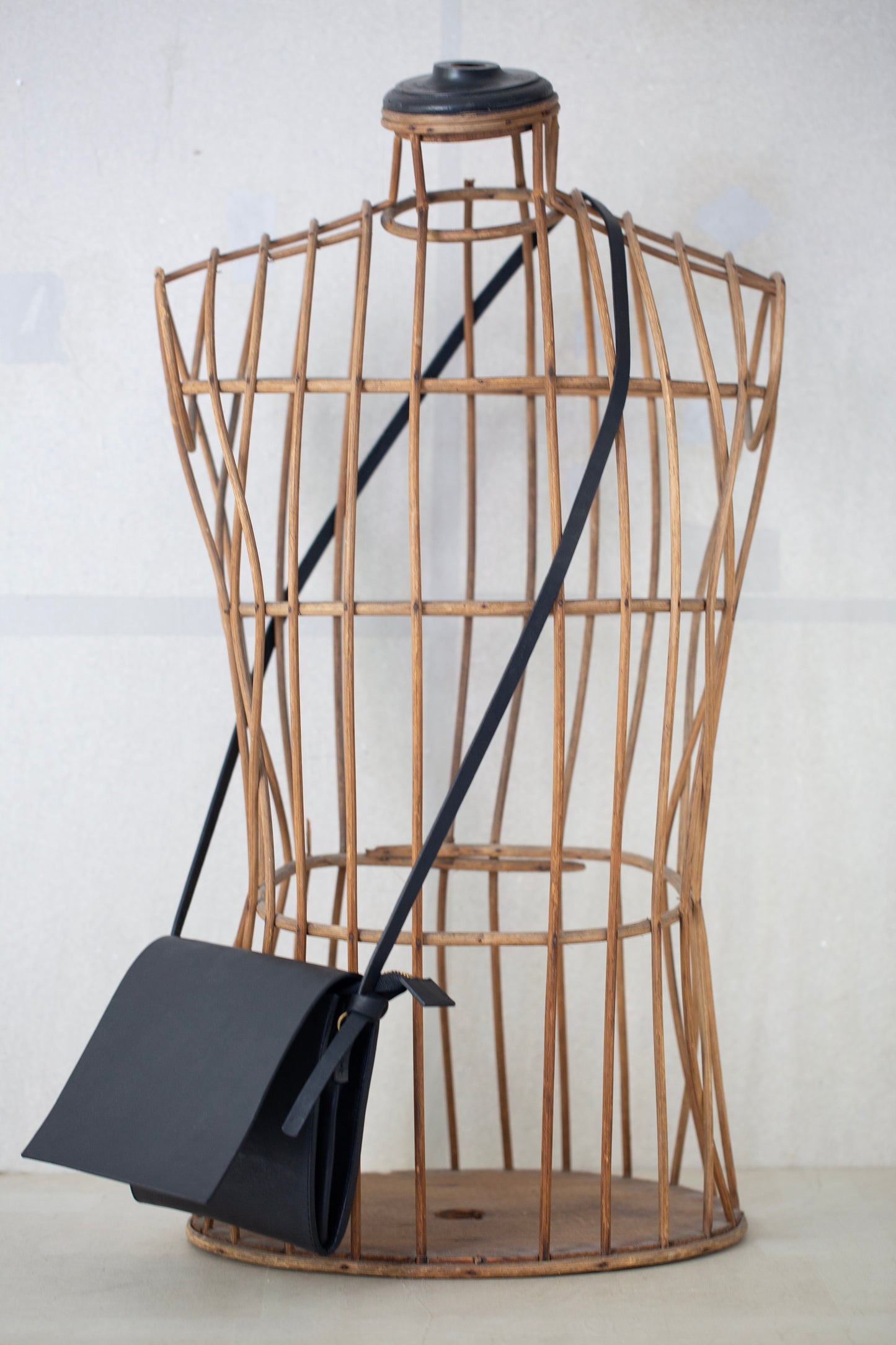 Black Leather shoulder bag square