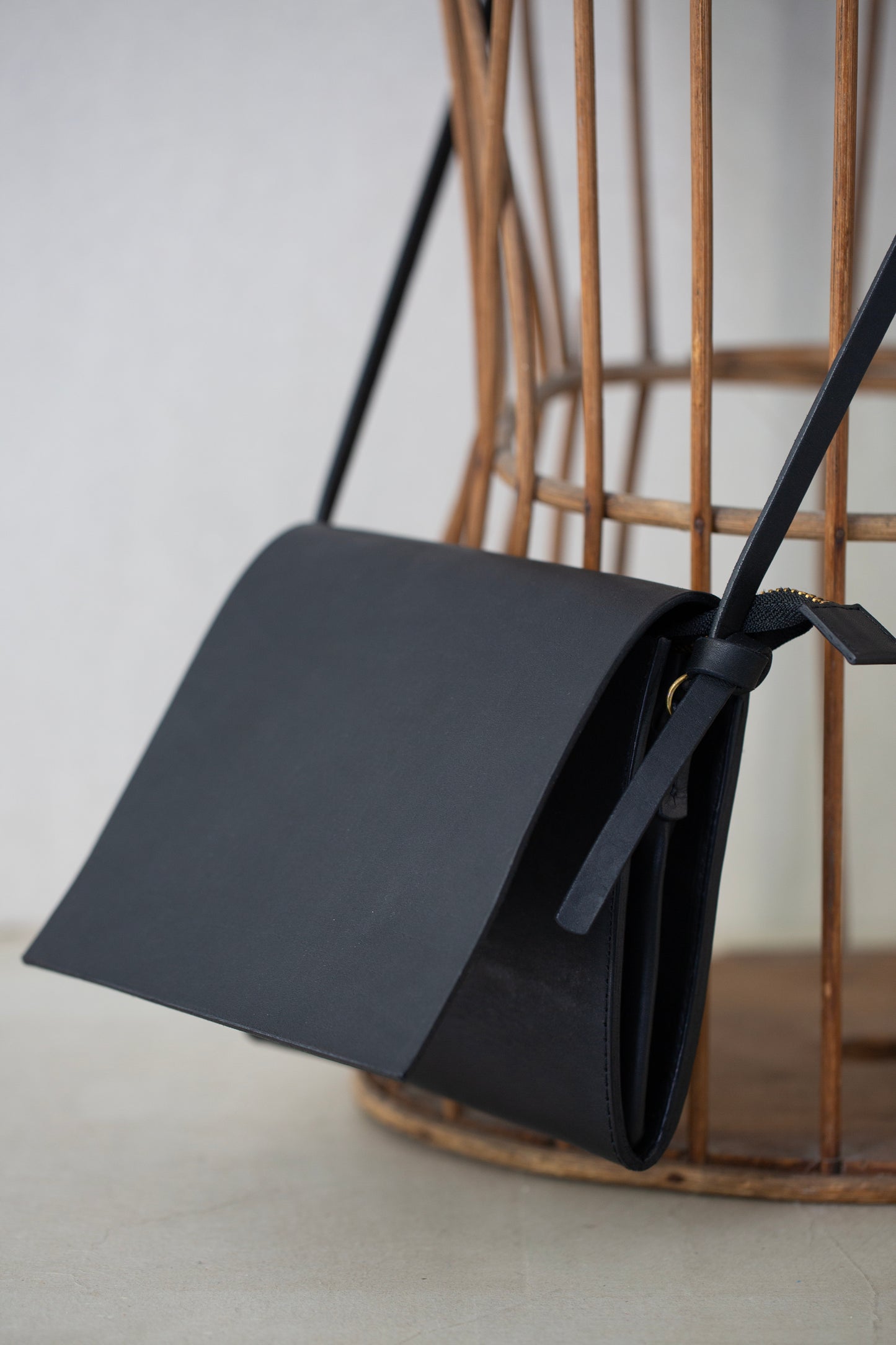 Black Leather shoulder bag square